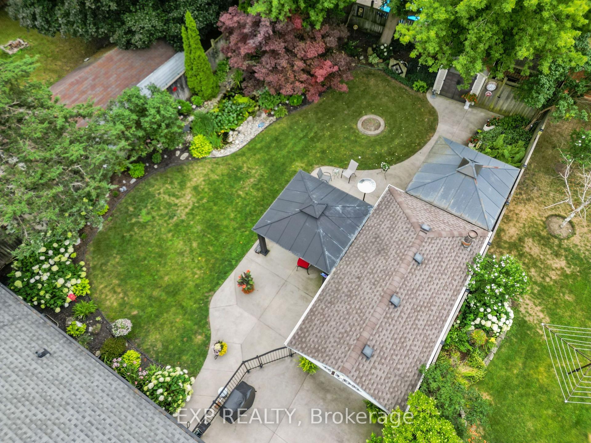 Photo 35 of 71 Marianna Drive, London, South V — HOMEH