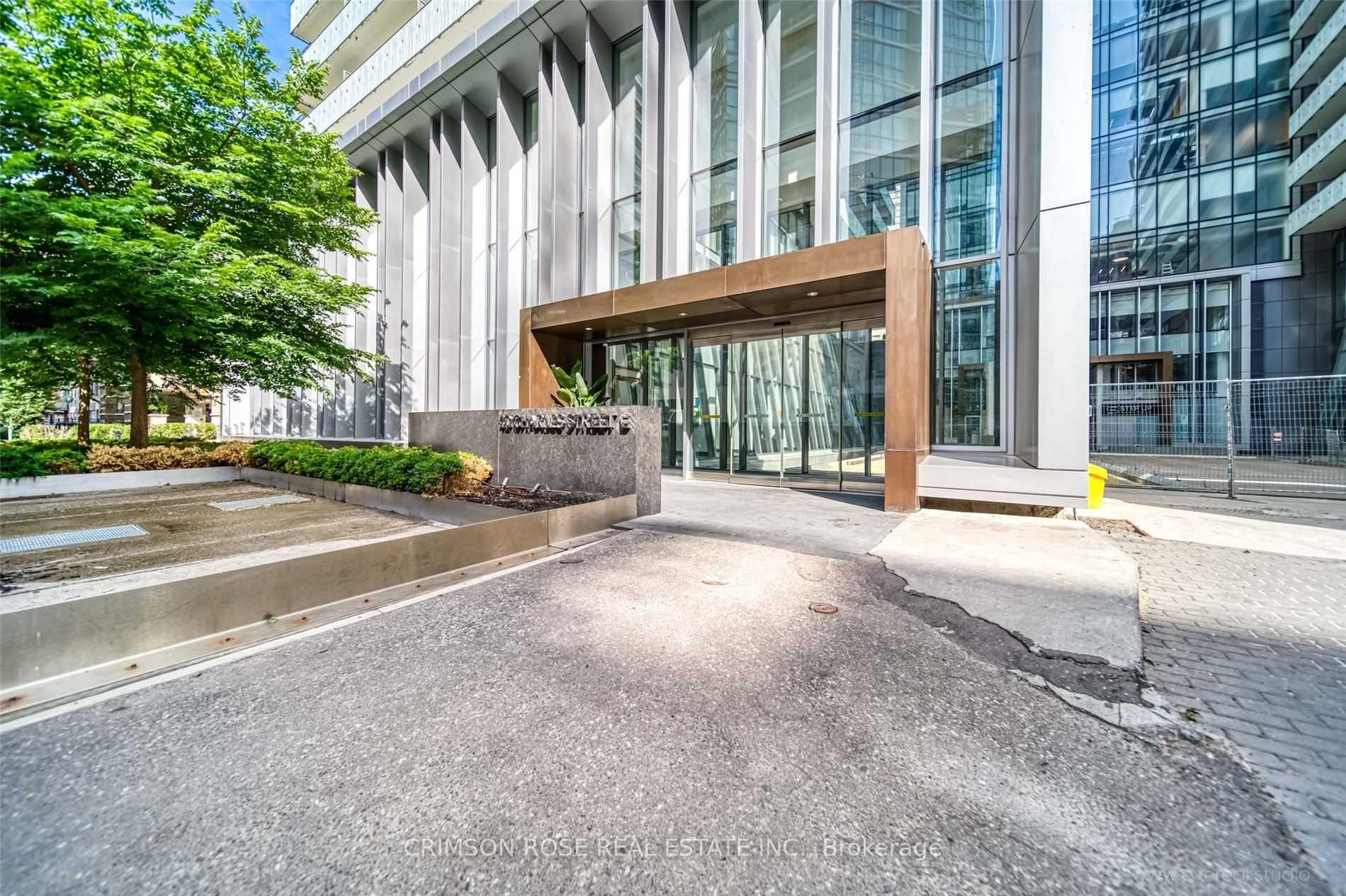 Photo 2 of Unit 5006, 42 Charles Street E, Toronto, Church-Yonge Corridor — HOMEH