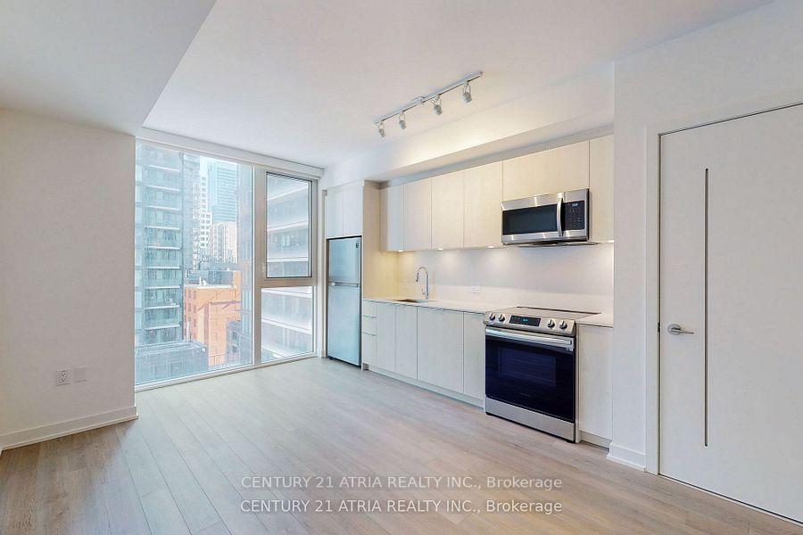 Photo 3 of Unit 1005, 357 King Street W, Toronto, Waterfront Communities — HOMEH