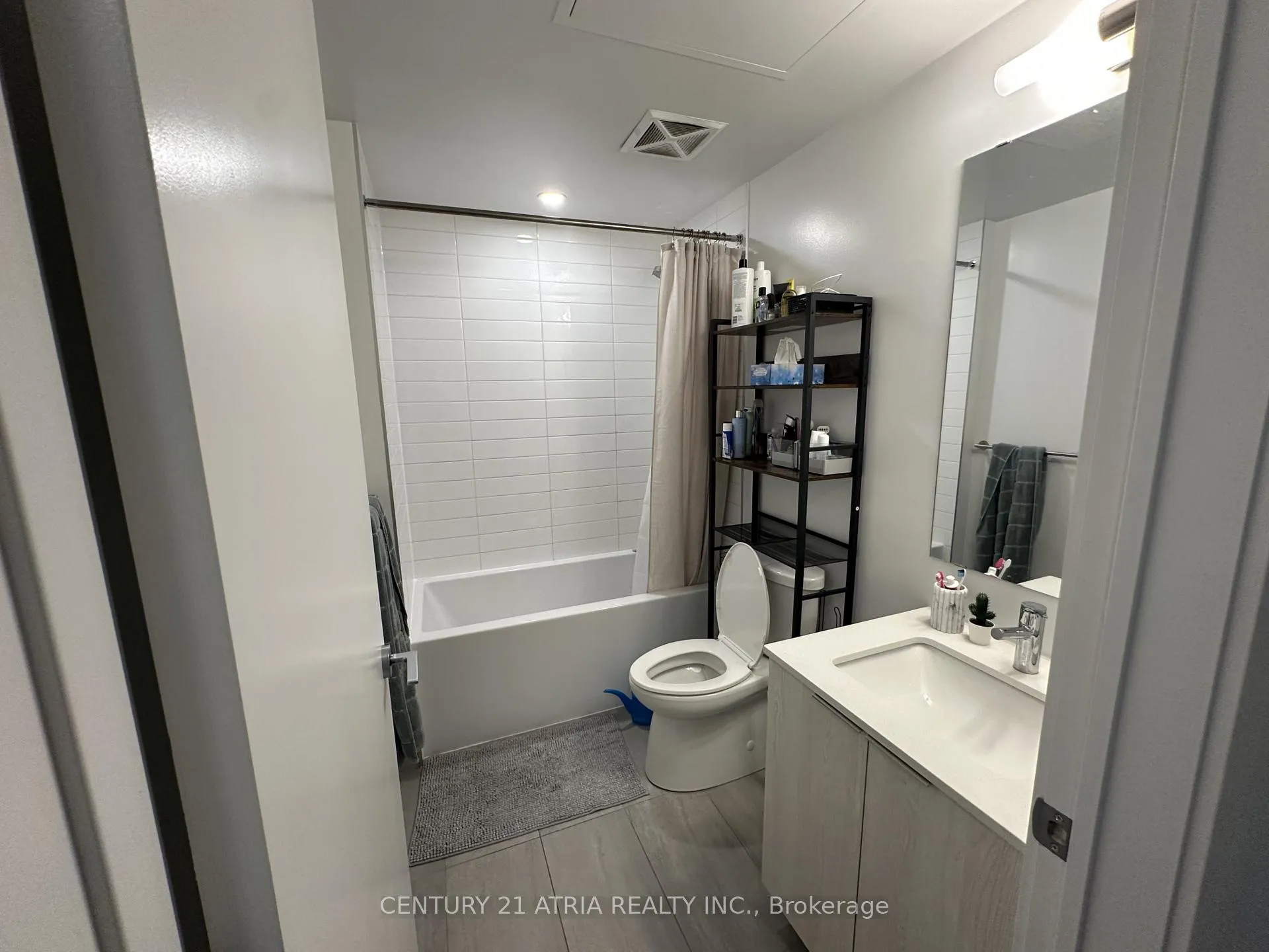 Photo 12 of Unit 1005, 357 King Street W, Toronto, Waterfront Communities — HOMEH