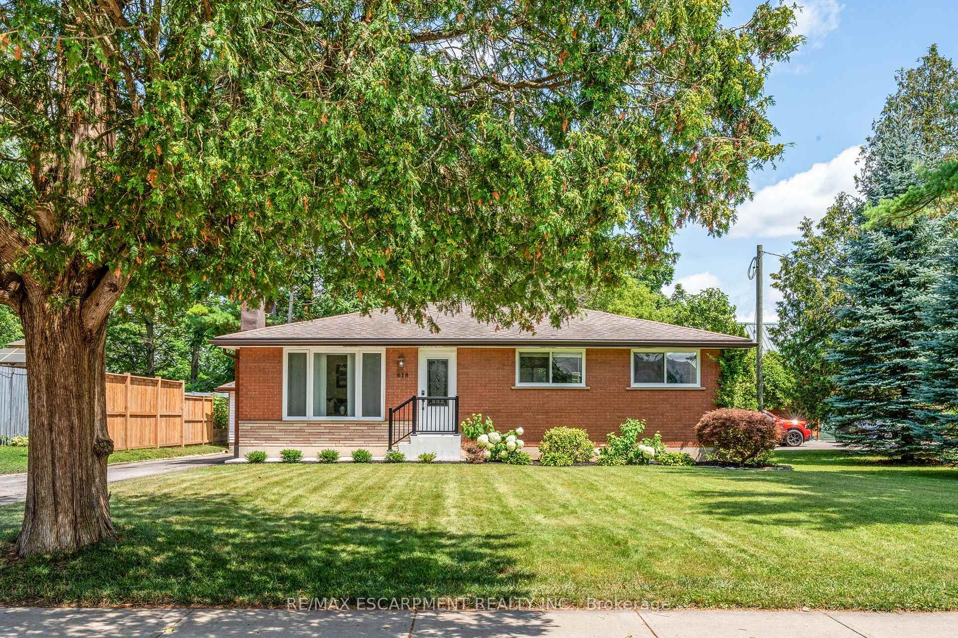 Photo 2 of 618 St. Andrew Street, Norfolk, Port Dover — HOMEH