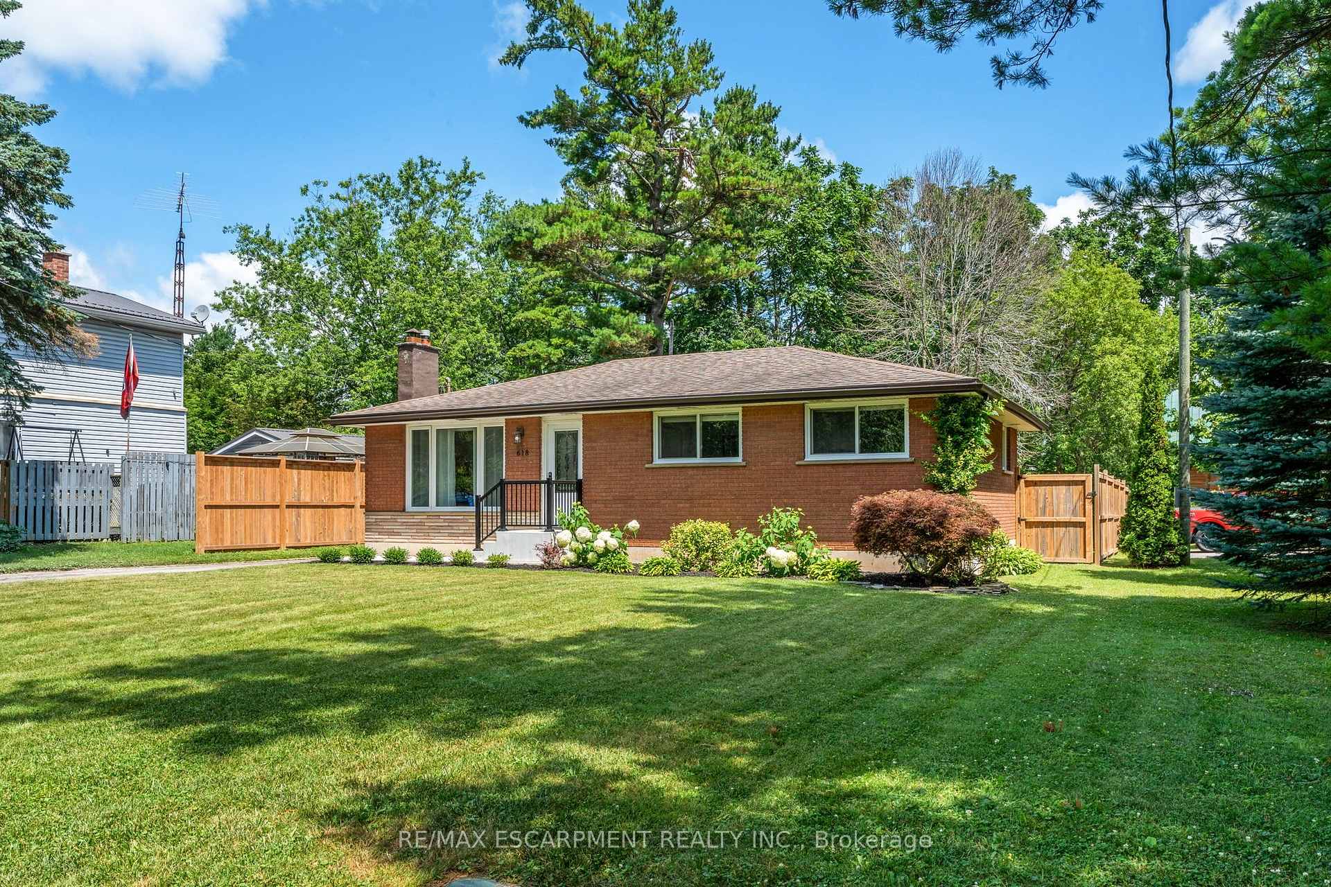 Photo 3 of 618 St. Andrew Street, Norfolk, Port Dover — HOMEH