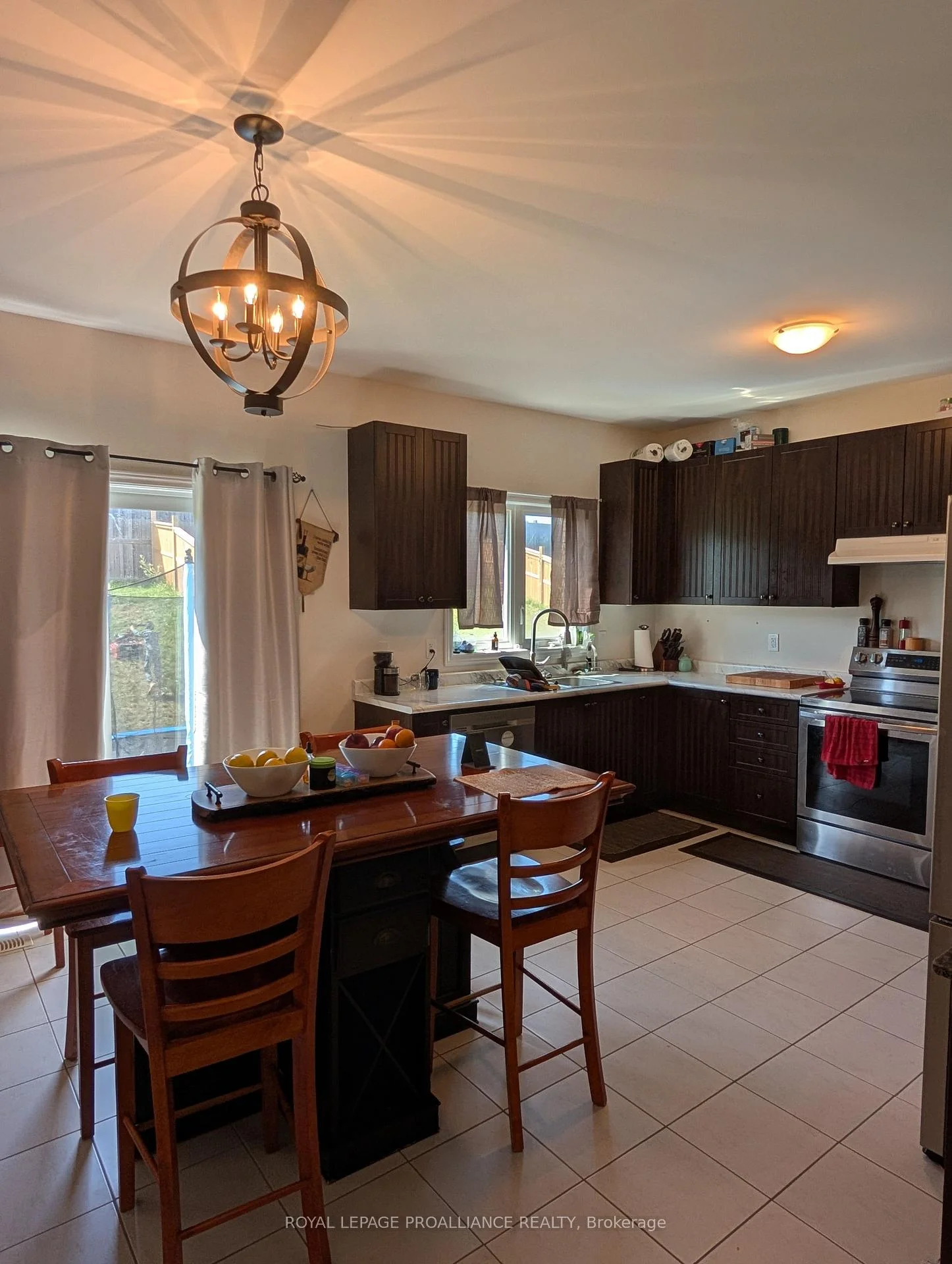 Photo 4 of 24 Terry Clayton Avenue, Brock, Beaverton — HOMEH