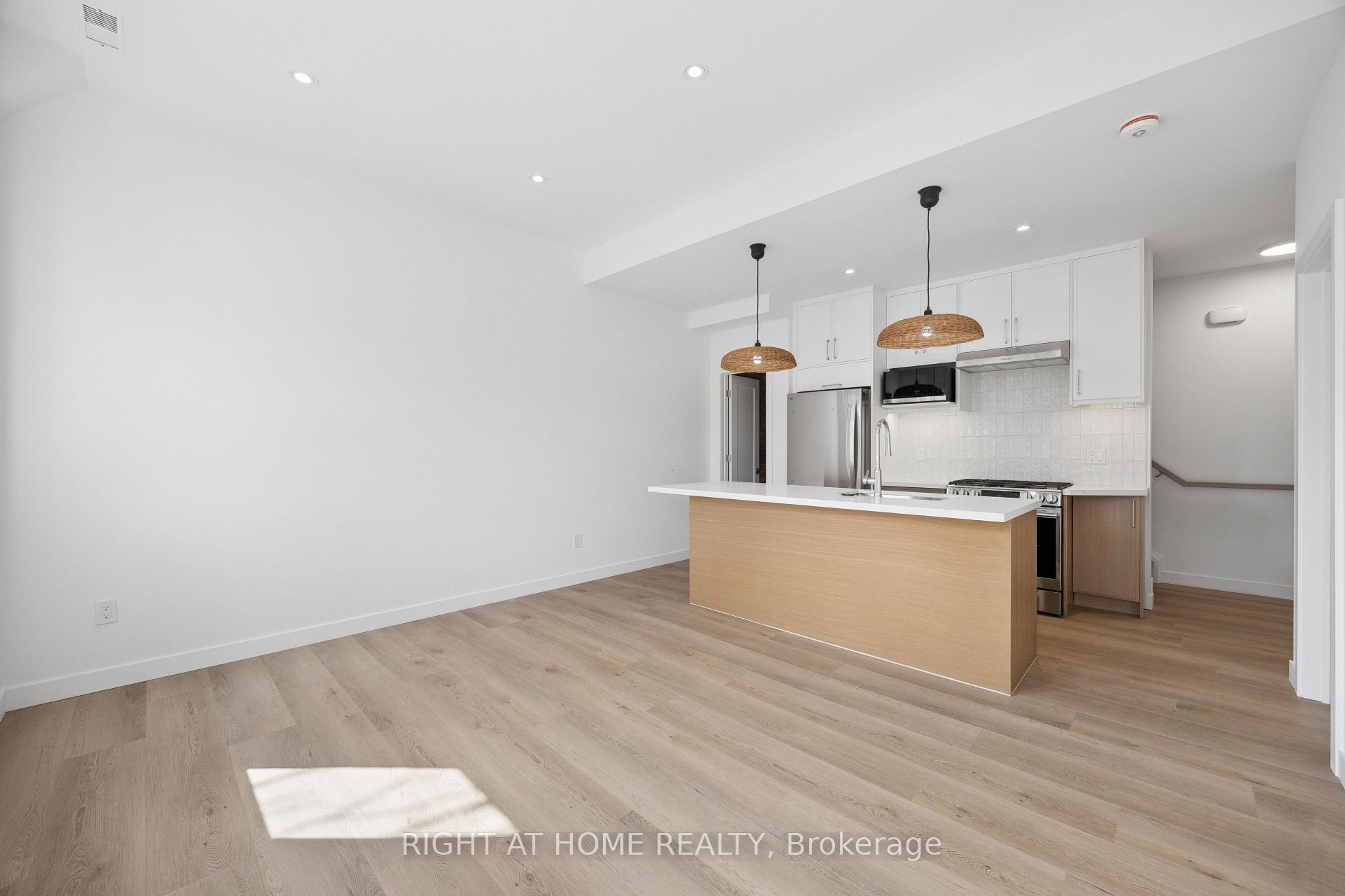 Photo 7 of Unit 5, 91 Barton Avenue, Toronto, The Annex — HOMEH