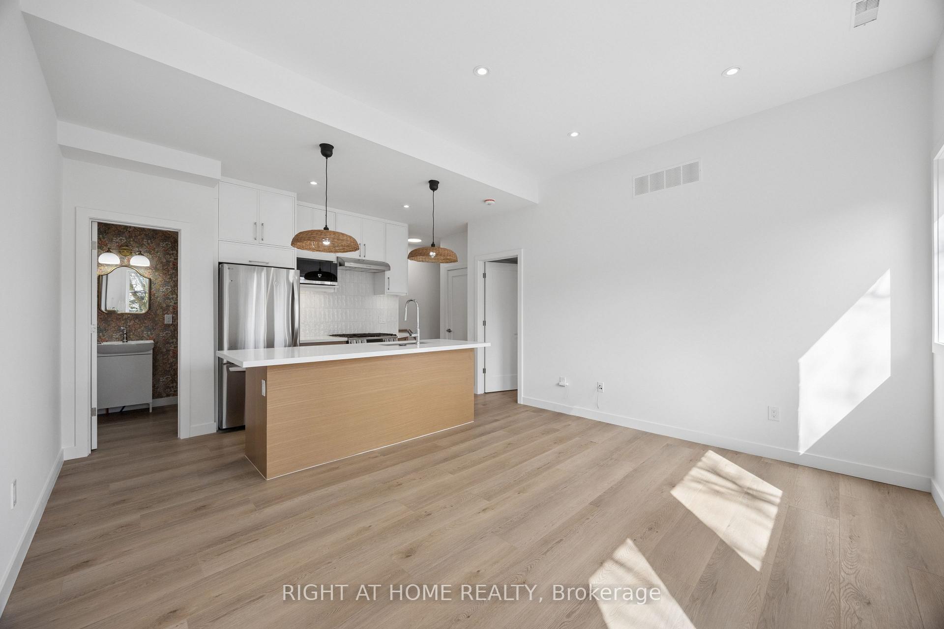 Photo 9 of Unit 5, 91 Barton Avenue, Toronto, The Annex — HOMEH