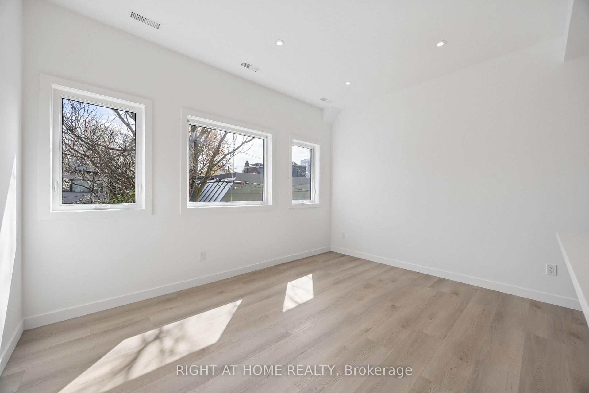Photo 11 of Unit 5, 91 Barton Avenue, Toronto, The Annex — HOMEH