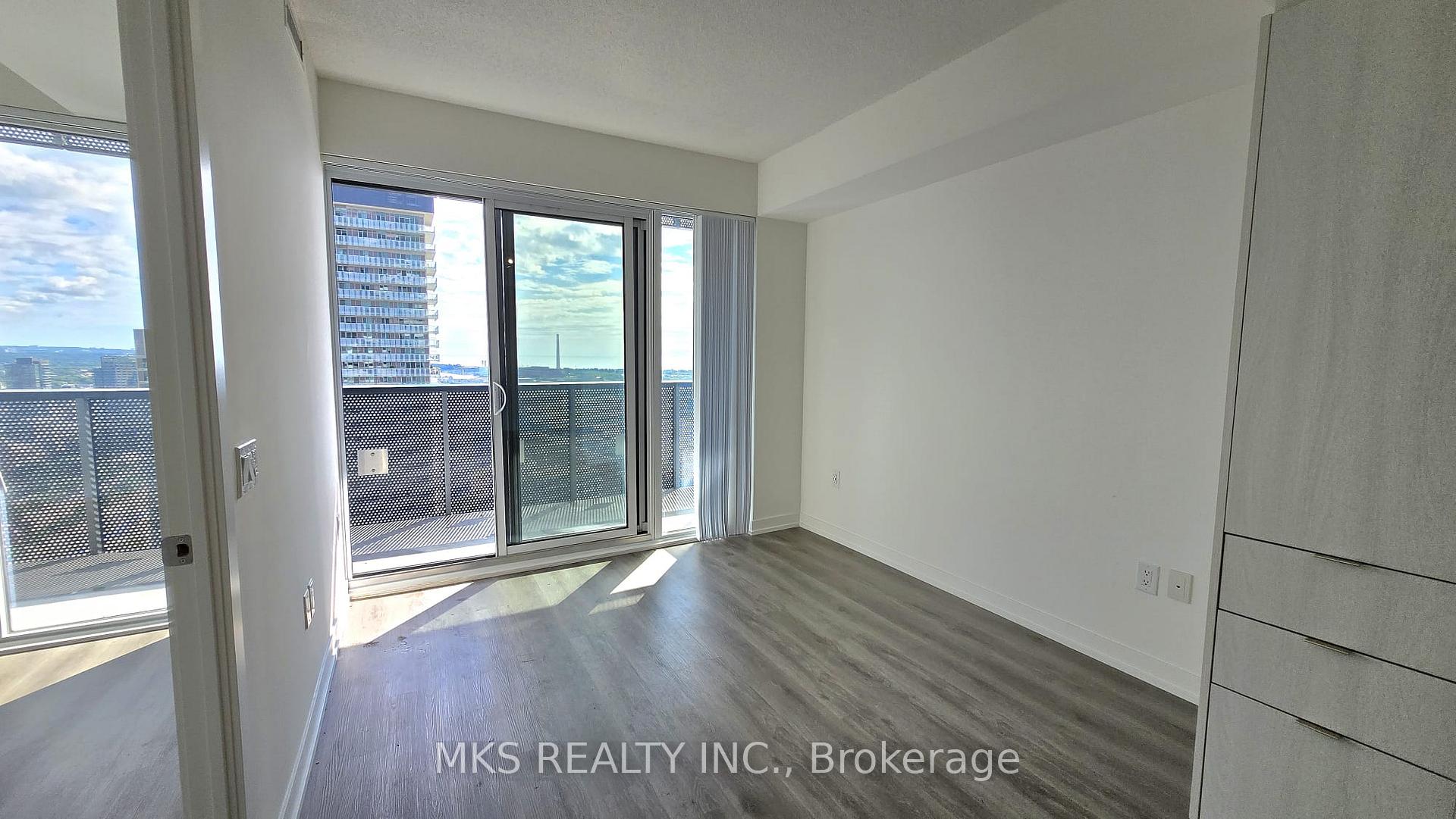 Photo 6 of Unit 4506, 138 Downes Street, Toronto, Waterfront Communities — HOMEH