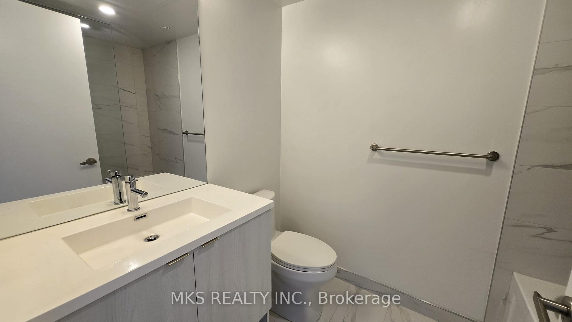 Photo 10 of Unit 4506, 138 Downes Street, Toronto, Waterfront Communities — HOMEH
