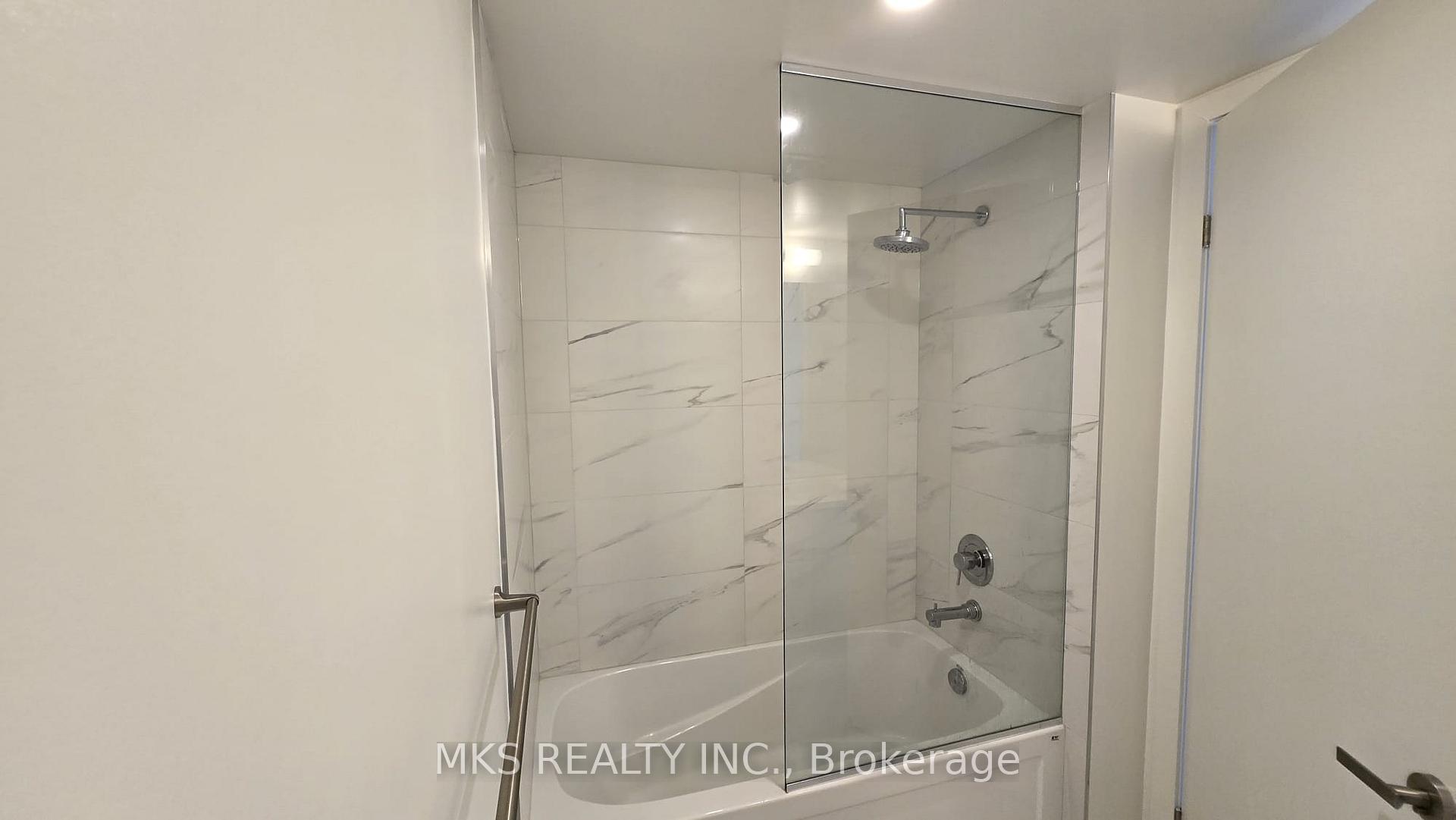 Photo 11 of Unit 4506, 138 Downes Street, Toronto, Waterfront Communities — HOMEH