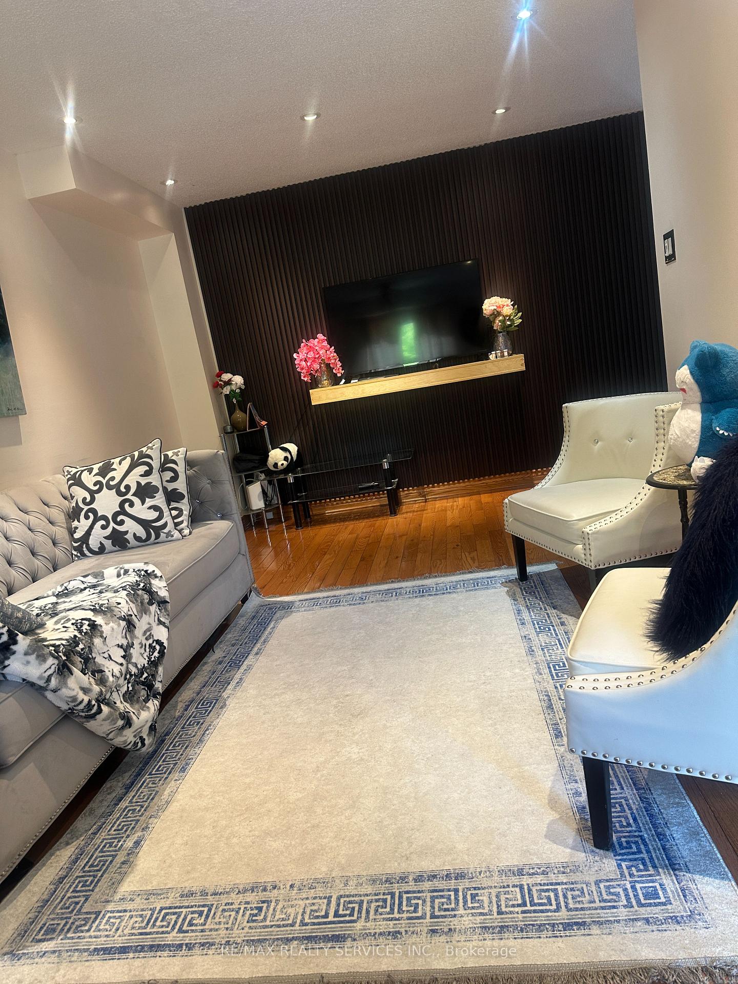 Photo 10 of 130 Cutters Crescent, Brampton, Fletcher's West — HOMEH