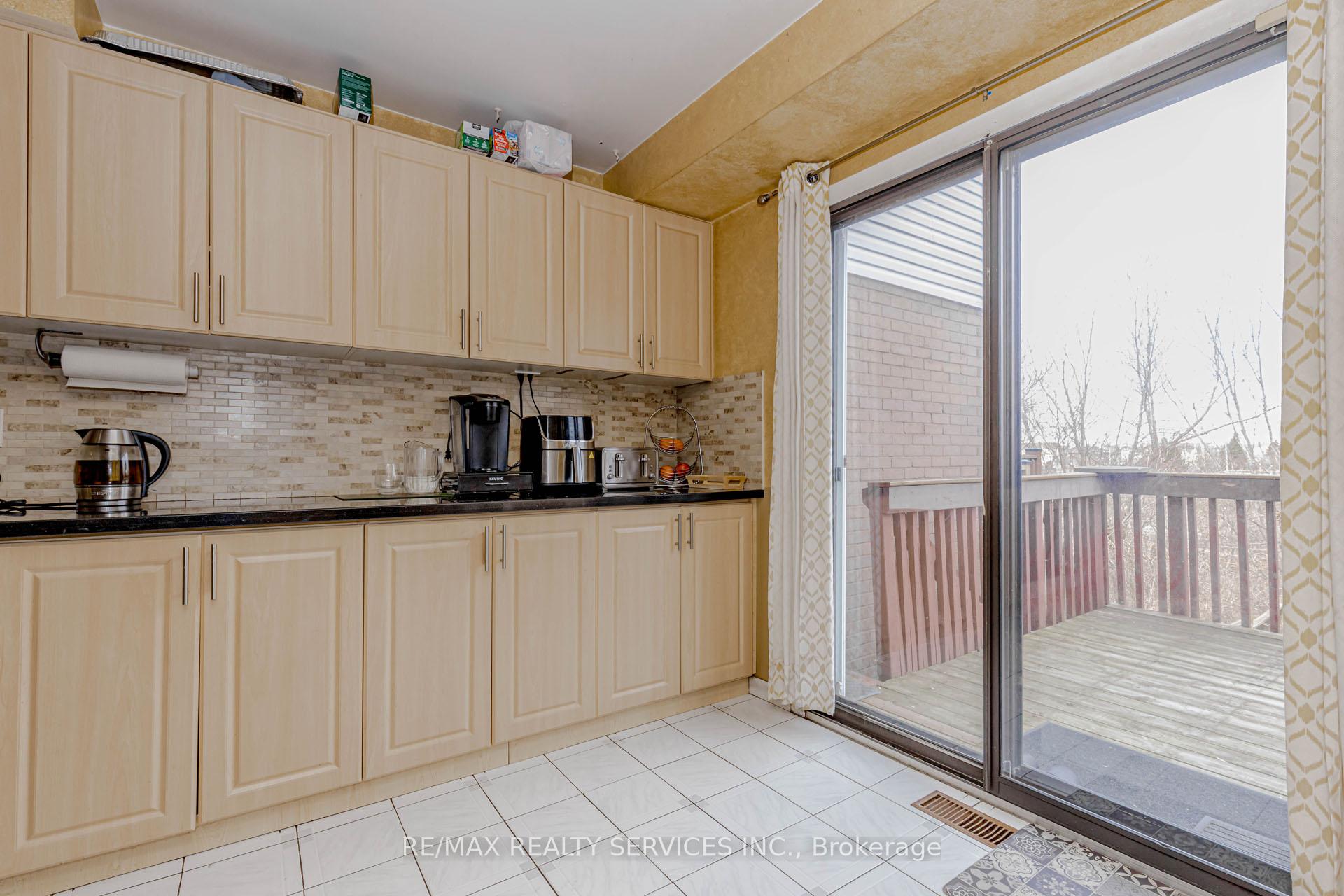 Photo 18 of 130 Cutters Crescent, Brampton, Fletcher's West — HOMEH