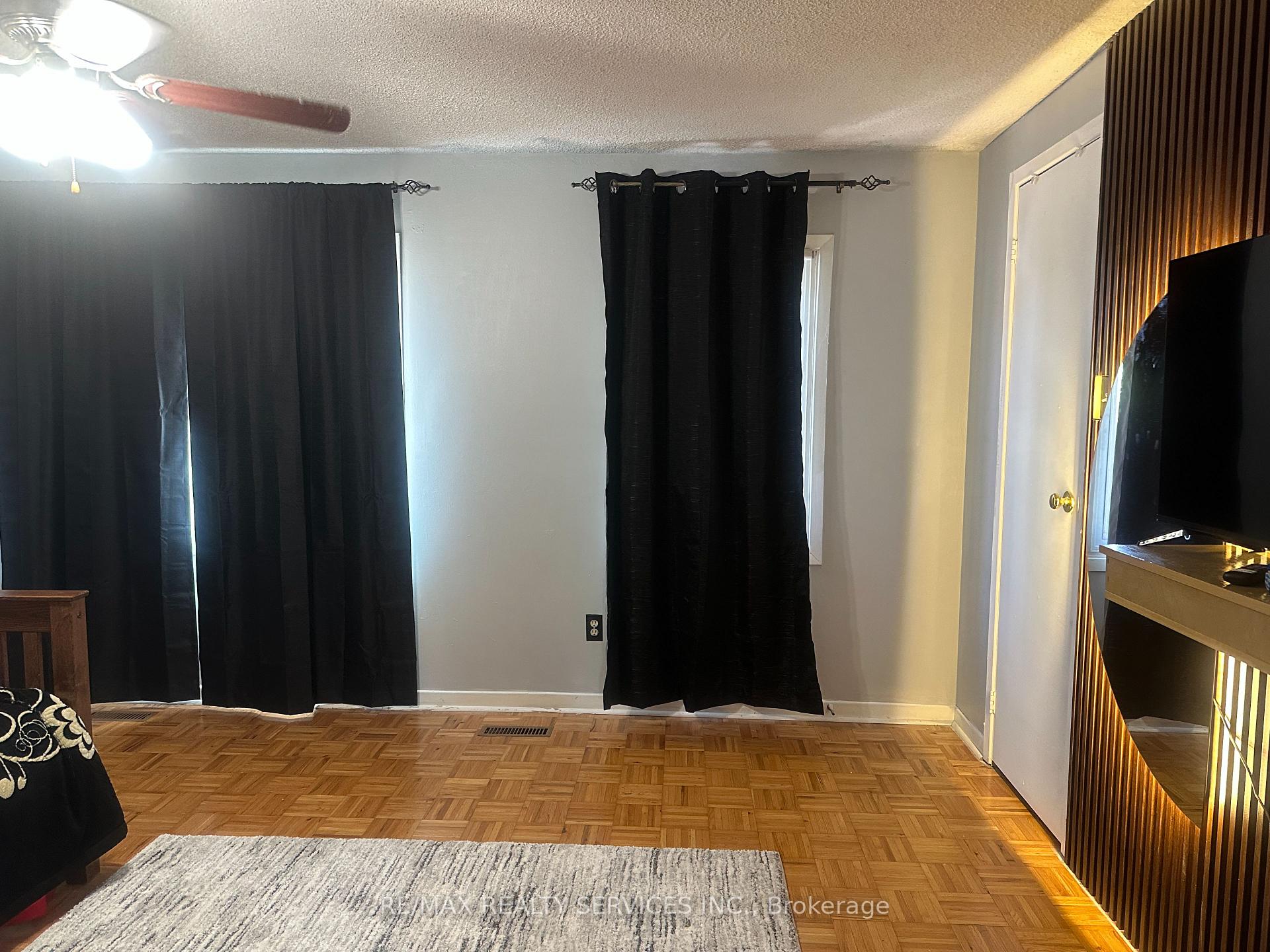Photo 29 of 130 Cutters Crescent, Brampton, Fletcher's West — HOMEH
