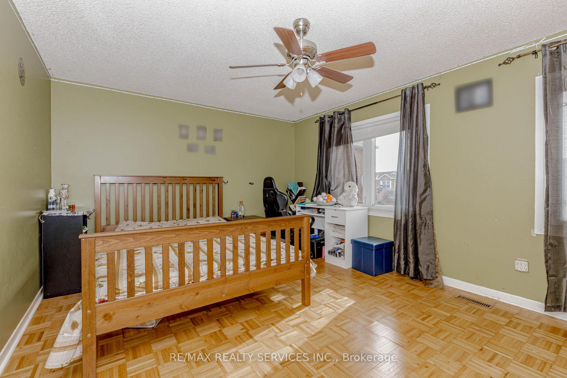 Photo 30 of 130 Cutters Crescent, Brampton, Fletcher's West — HOMEH