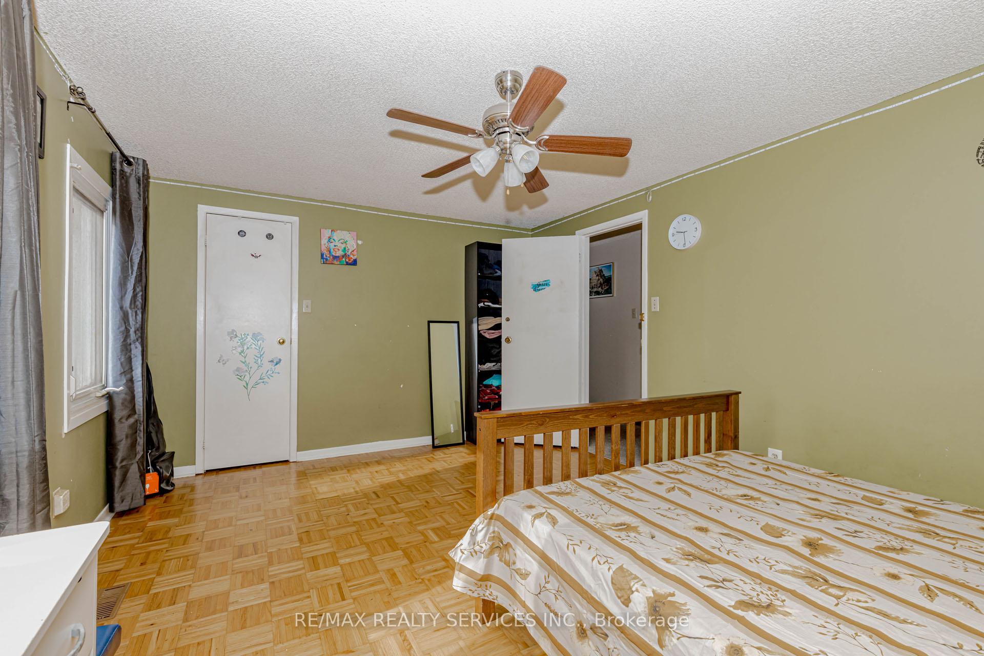 Photo 32 of 130 Cutters Crescent, Brampton, Fletcher's West — HOMEH