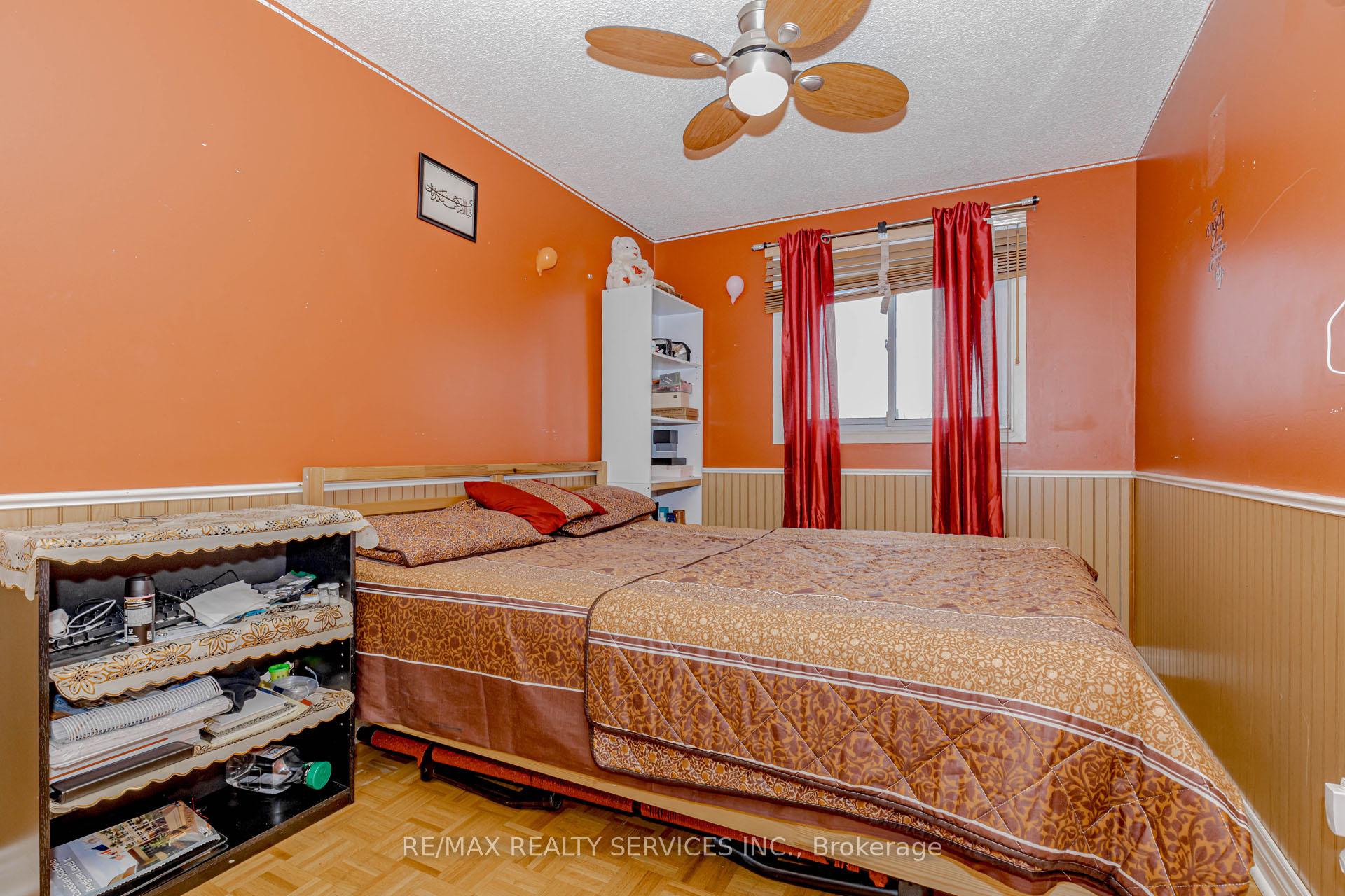 Photo 34 of 130 Cutters Crescent, Brampton, Fletcher's West — HOMEH