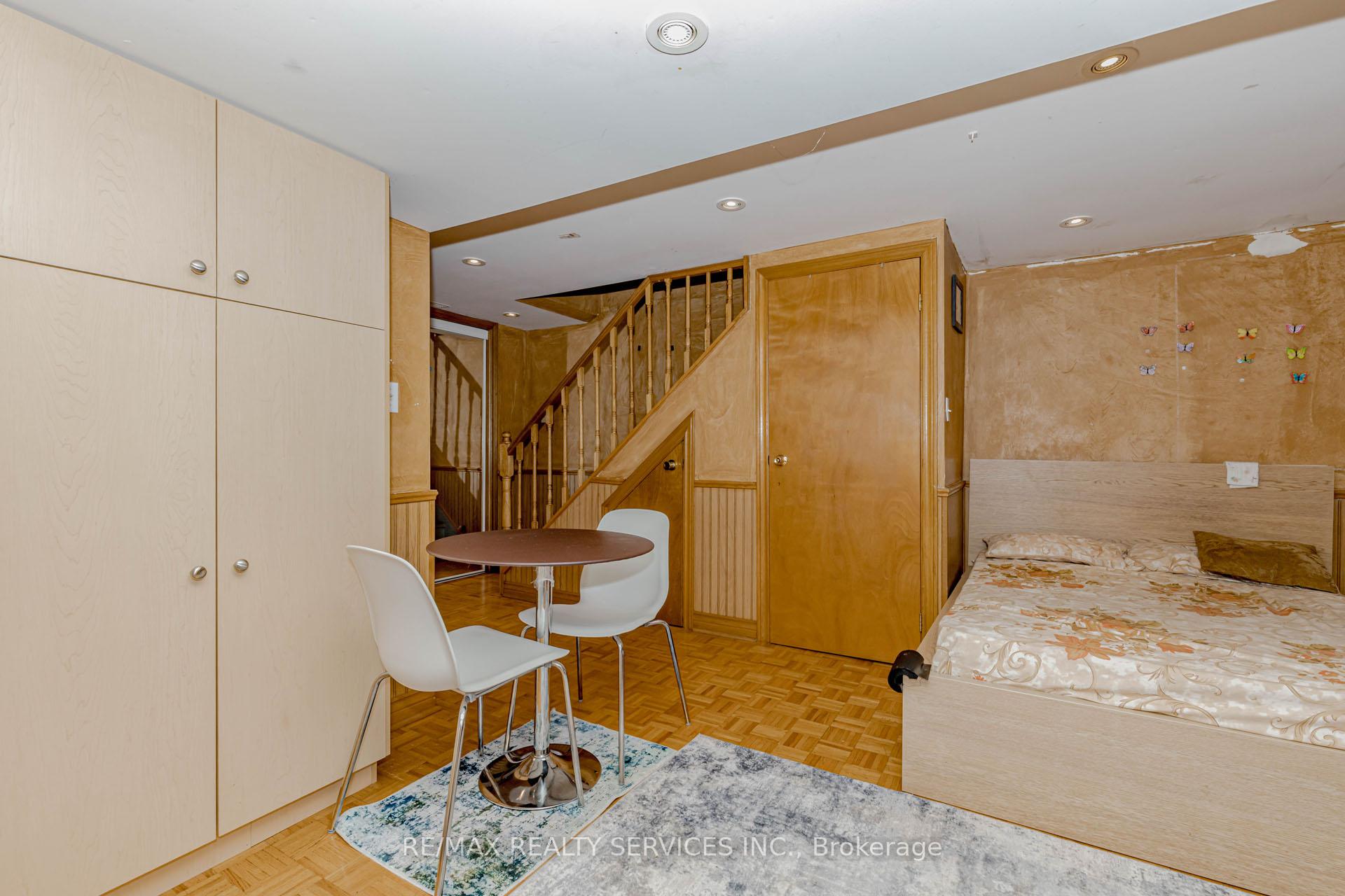 Photo 41 of 130 Cutters Crescent, Brampton, Fletcher's West — HOMEH