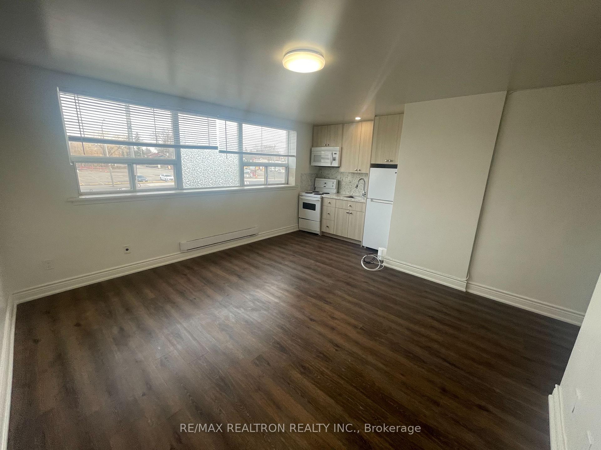 Photo 1 of Unit 1, 1985 Lawrence Avenue E, Scarborough, Wexford-Maryvale — HOMEH