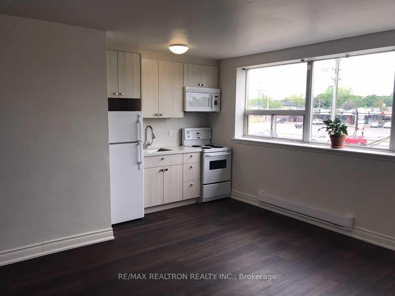 Photo 2 of Unit 1, 1985 Lawrence Avenue E, Scarborough, Wexford-Maryvale — HOMEH