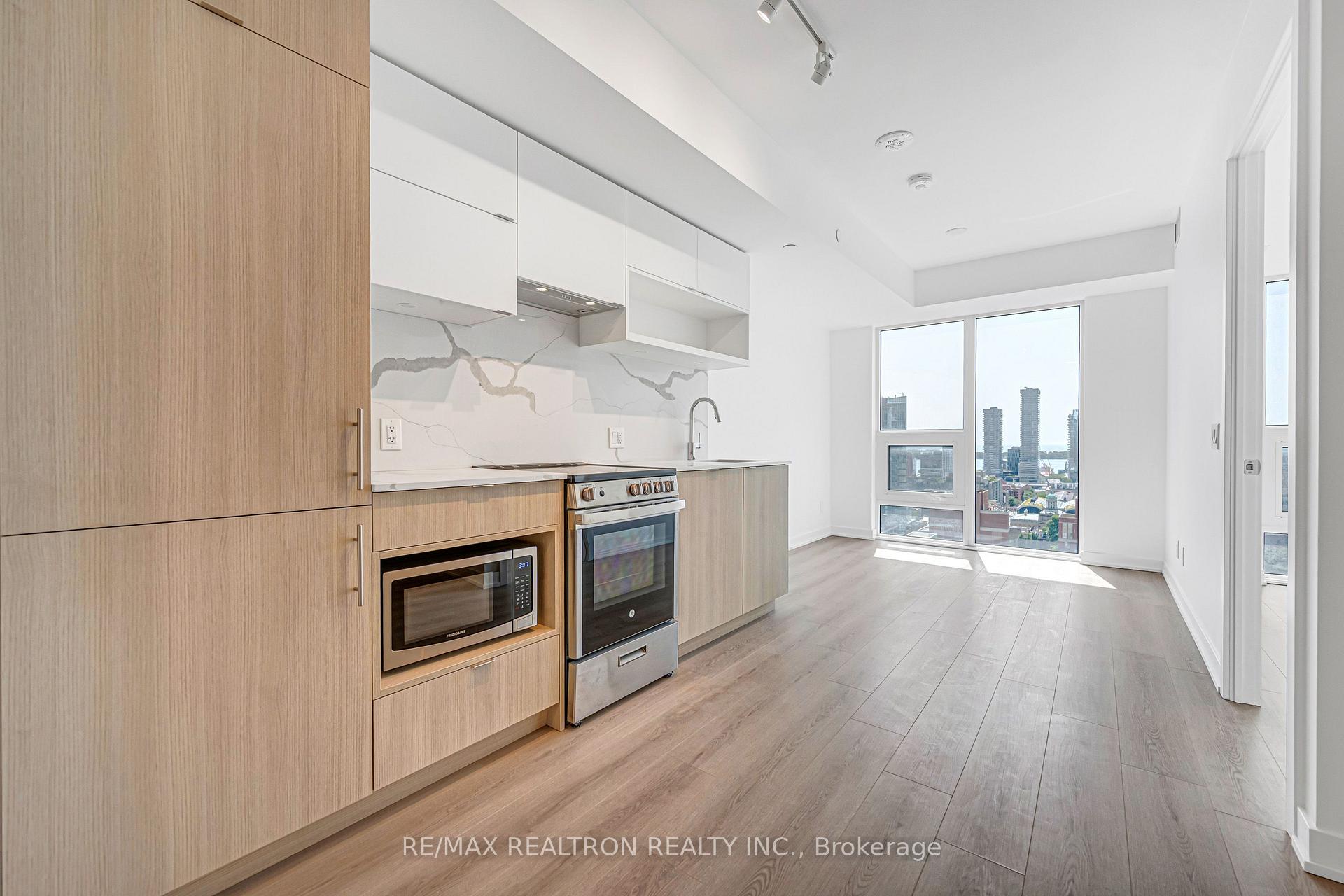 Photo 7 of Unit 2508, 100 Queens Street E, Toronto, Church-Yonge Corridor — HOMEH