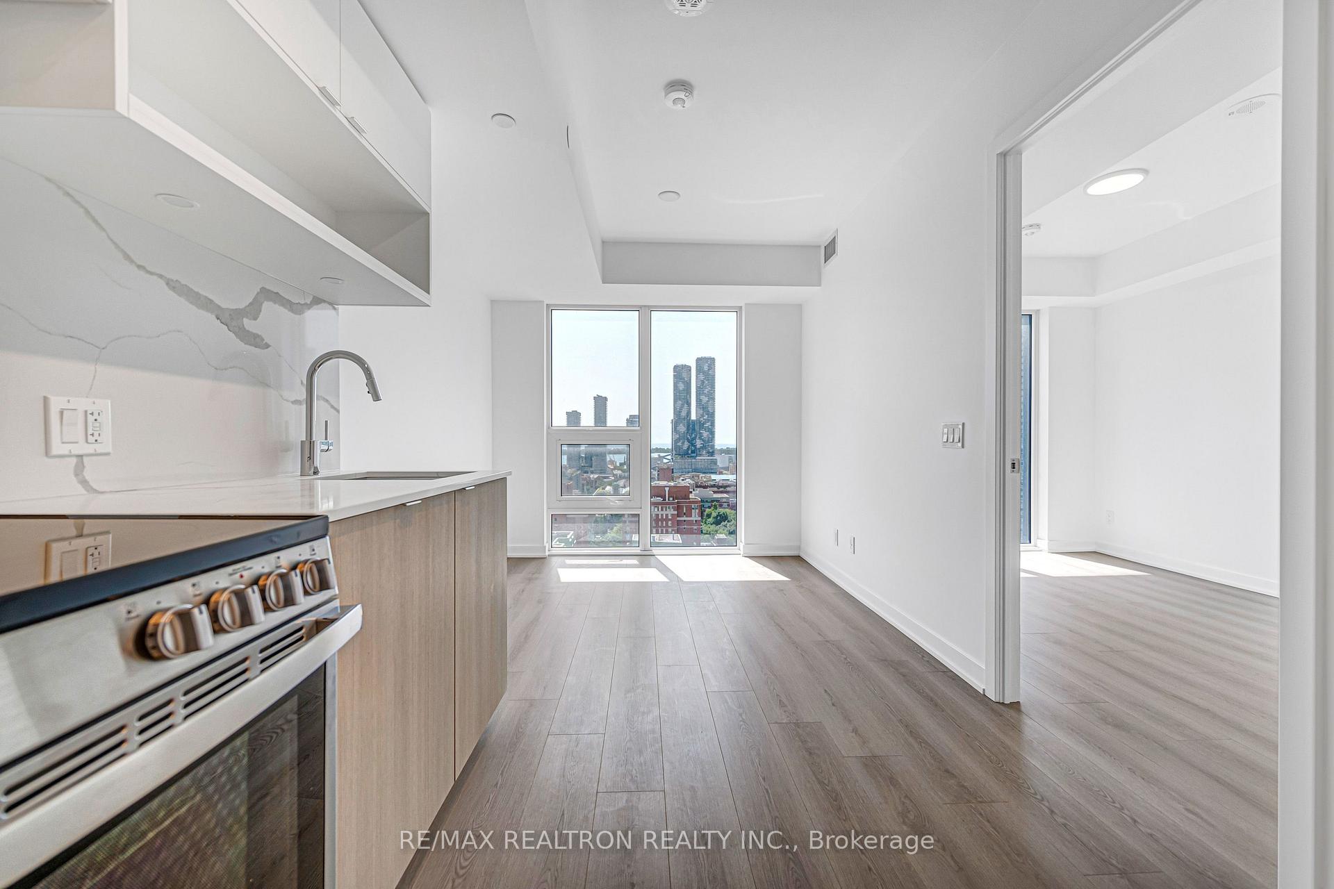 Photo 13 of Unit 2508, 100 Queens Street E, Toronto, Church-Yonge Corridor — HOMEH