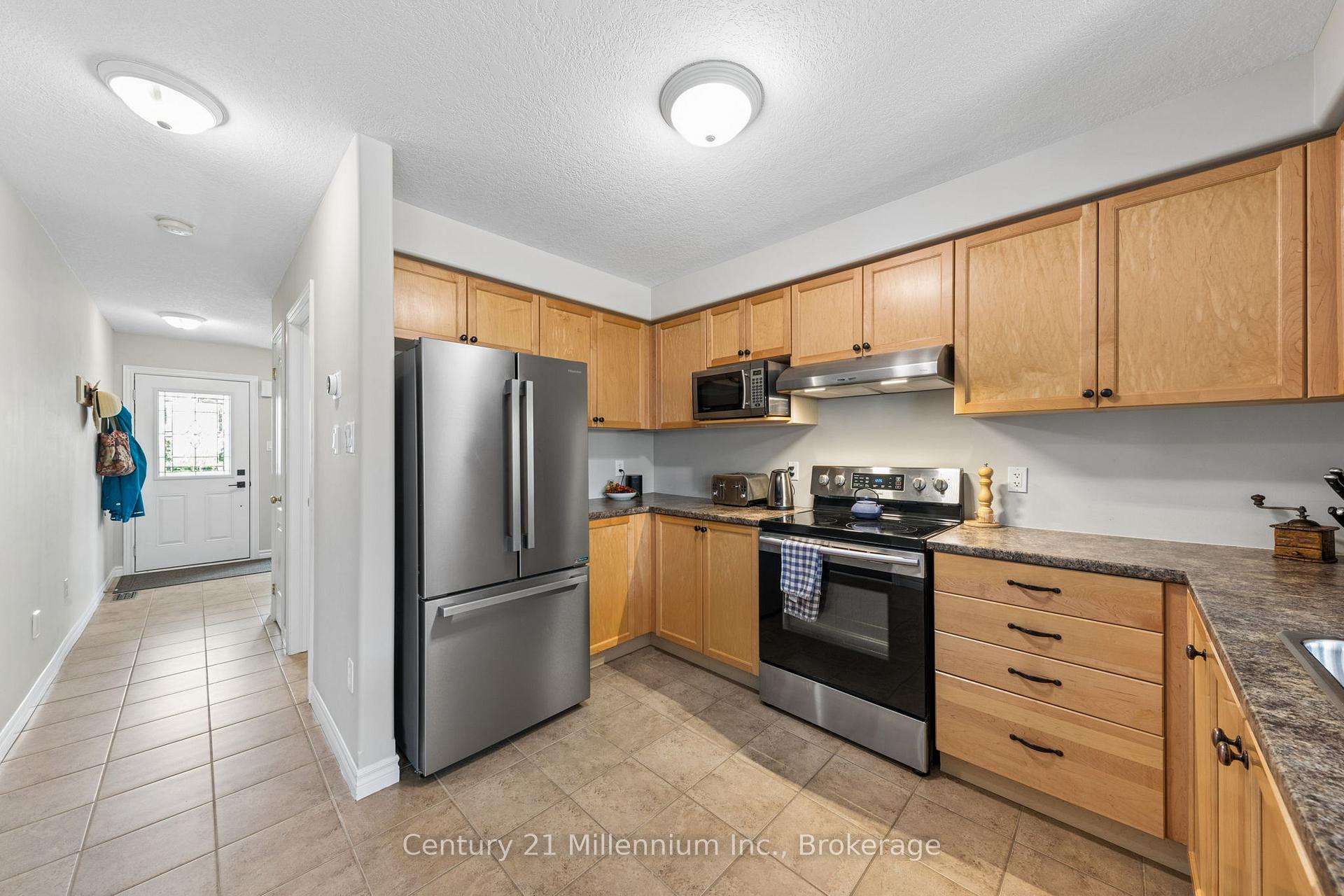 Photo 4 of 28 Patton Street, Collingwood — HOMEH