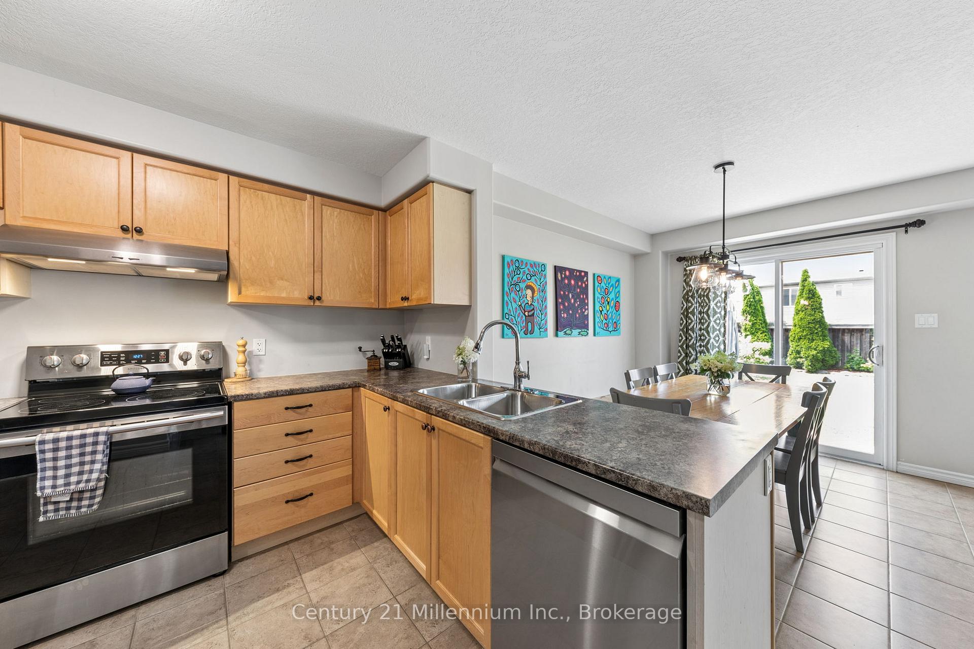 Photo 6 of 28 Patton Street, Collingwood — HOMEH