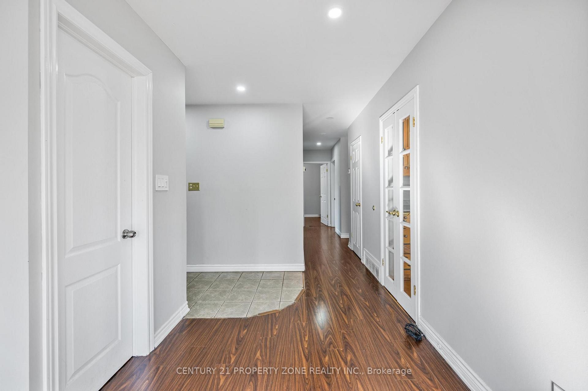 Photo 21 of 25 Chatsworth Drive, Brampton, Northwood Park — HOMEH