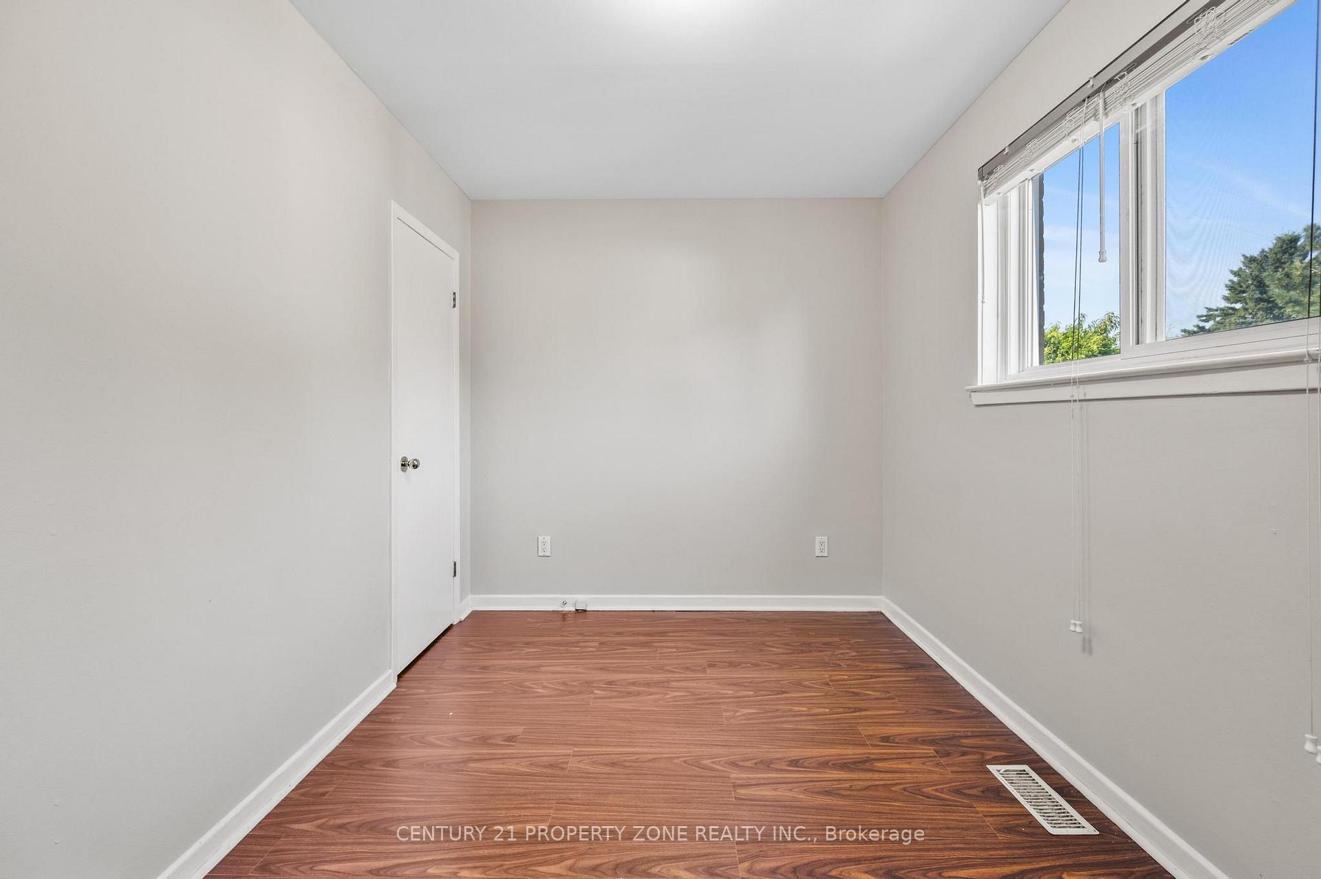 Photo 25 of 25 Chatsworth Drive, Brampton, Northwood Park — HOMEH