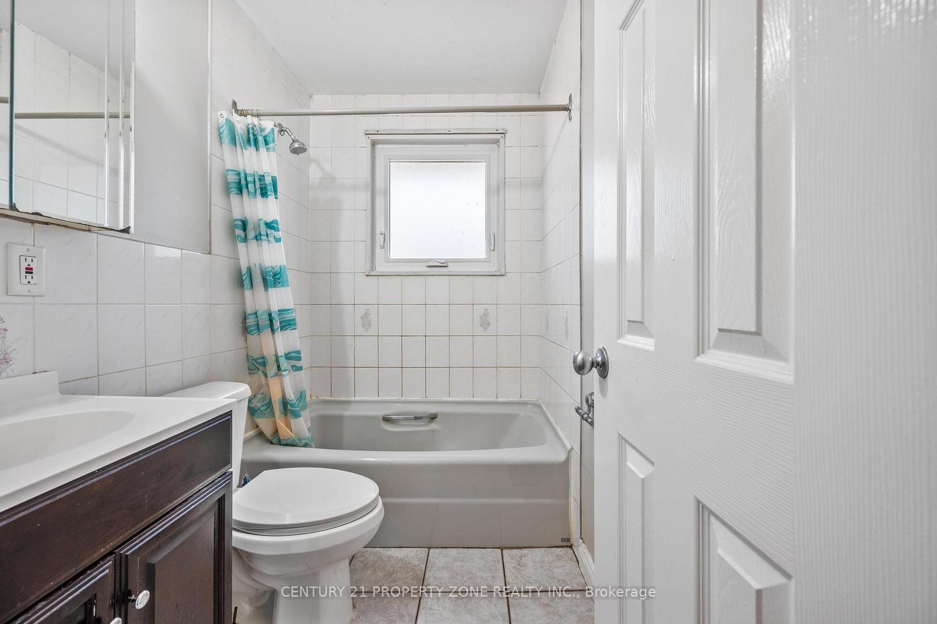 Photo 28 of 25 Chatsworth Drive, Brampton, Northwood Park — HOMEH