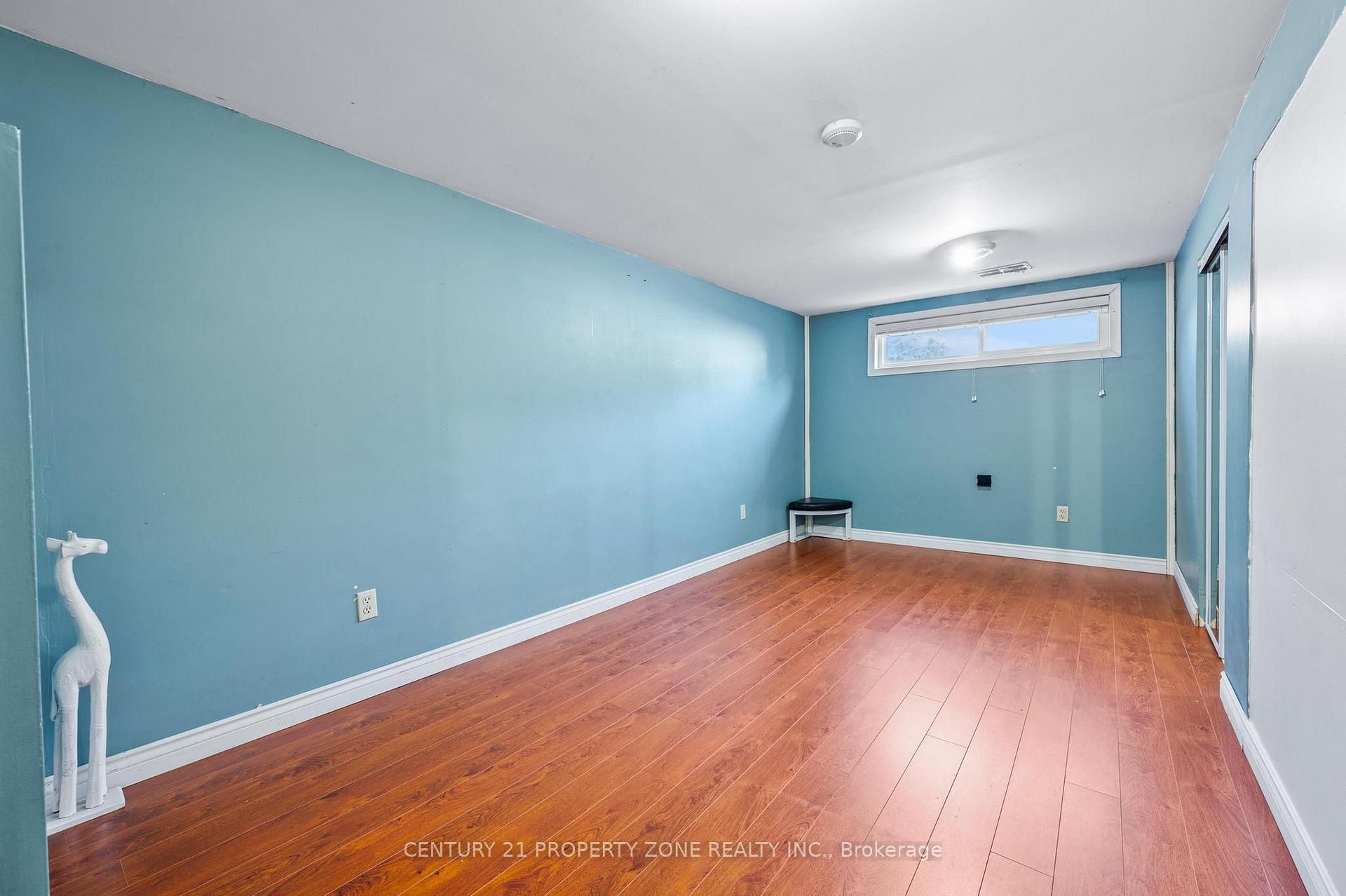 Photo 35 of 25 Chatsworth Drive, Brampton, Northwood Park — HOMEH
