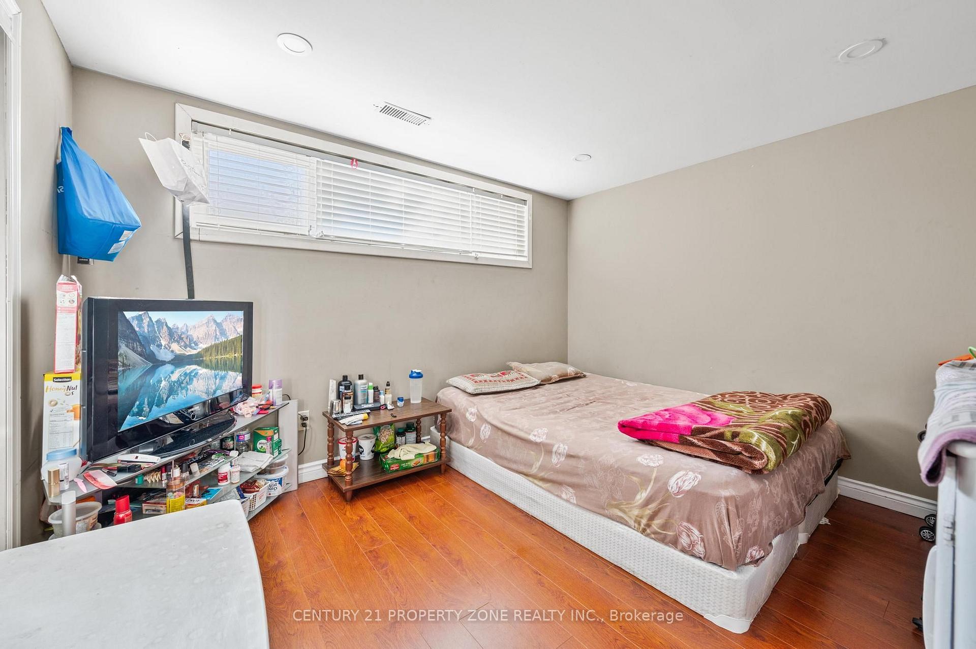 Photo 37 of 25 Chatsworth Drive, Brampton, Northwood Park — HOMEH