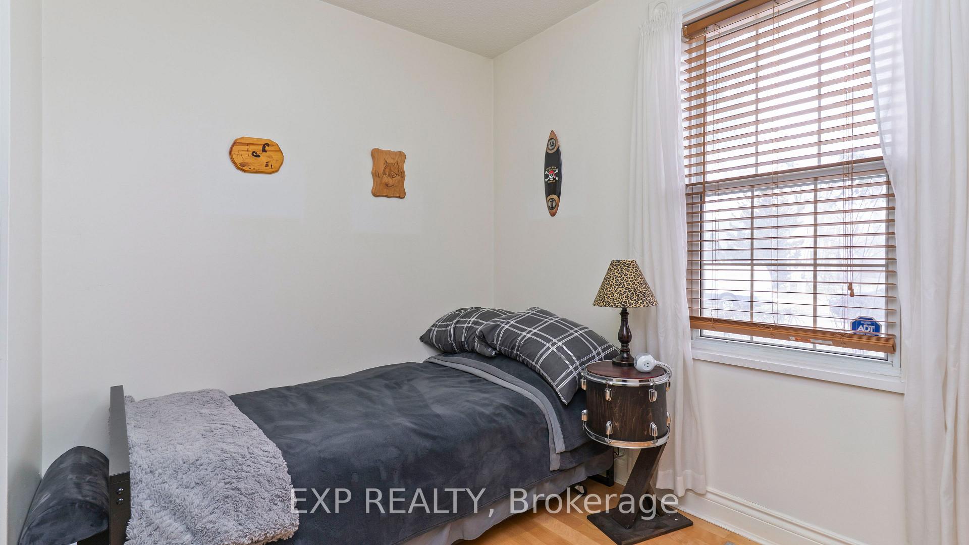 Photo 14 of 205 East Street, London, East M — HOMEH