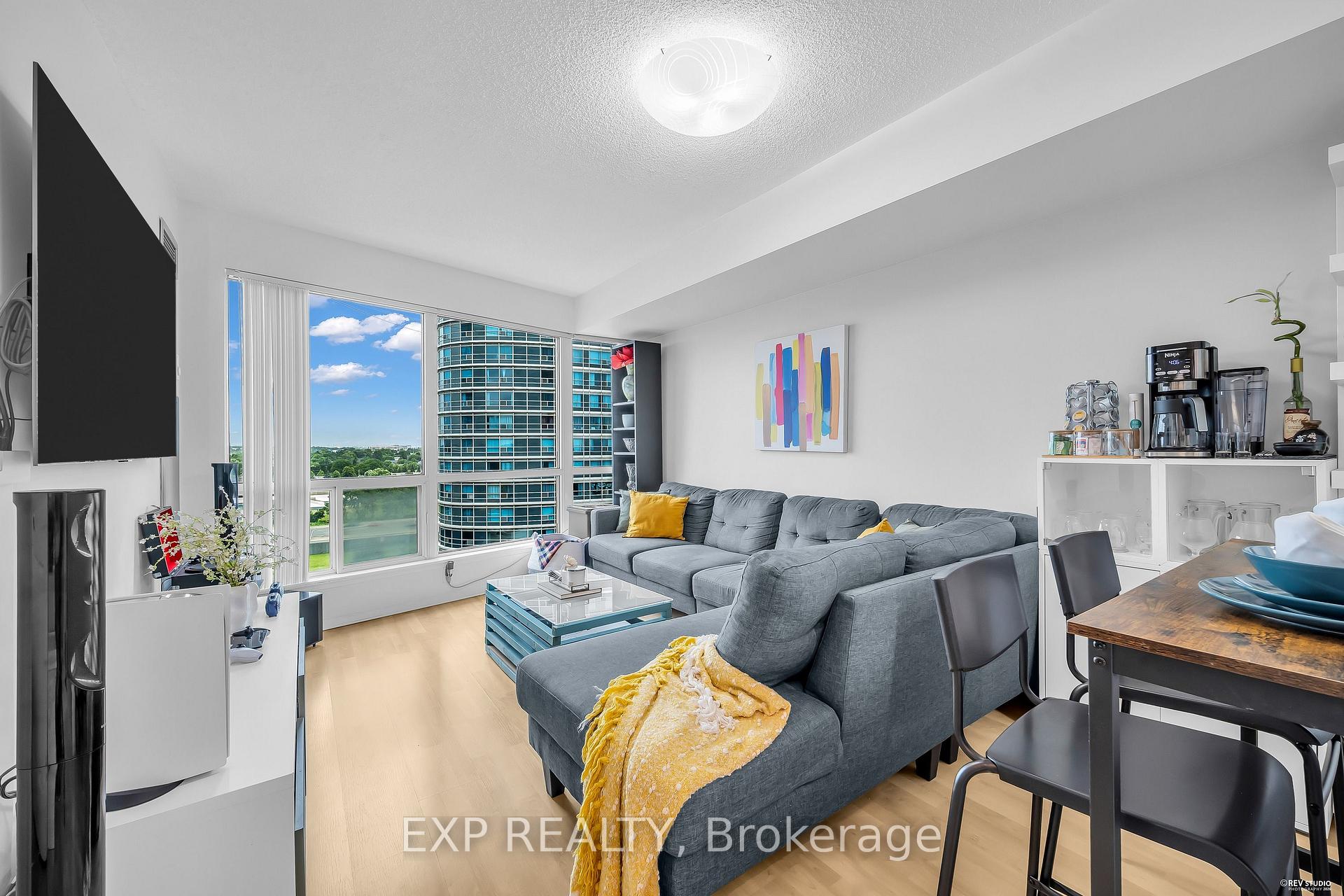 Photo 10 of Unit 1016, 8 Lee Centre Drive N, Scarborough, Woburn — HOMEH