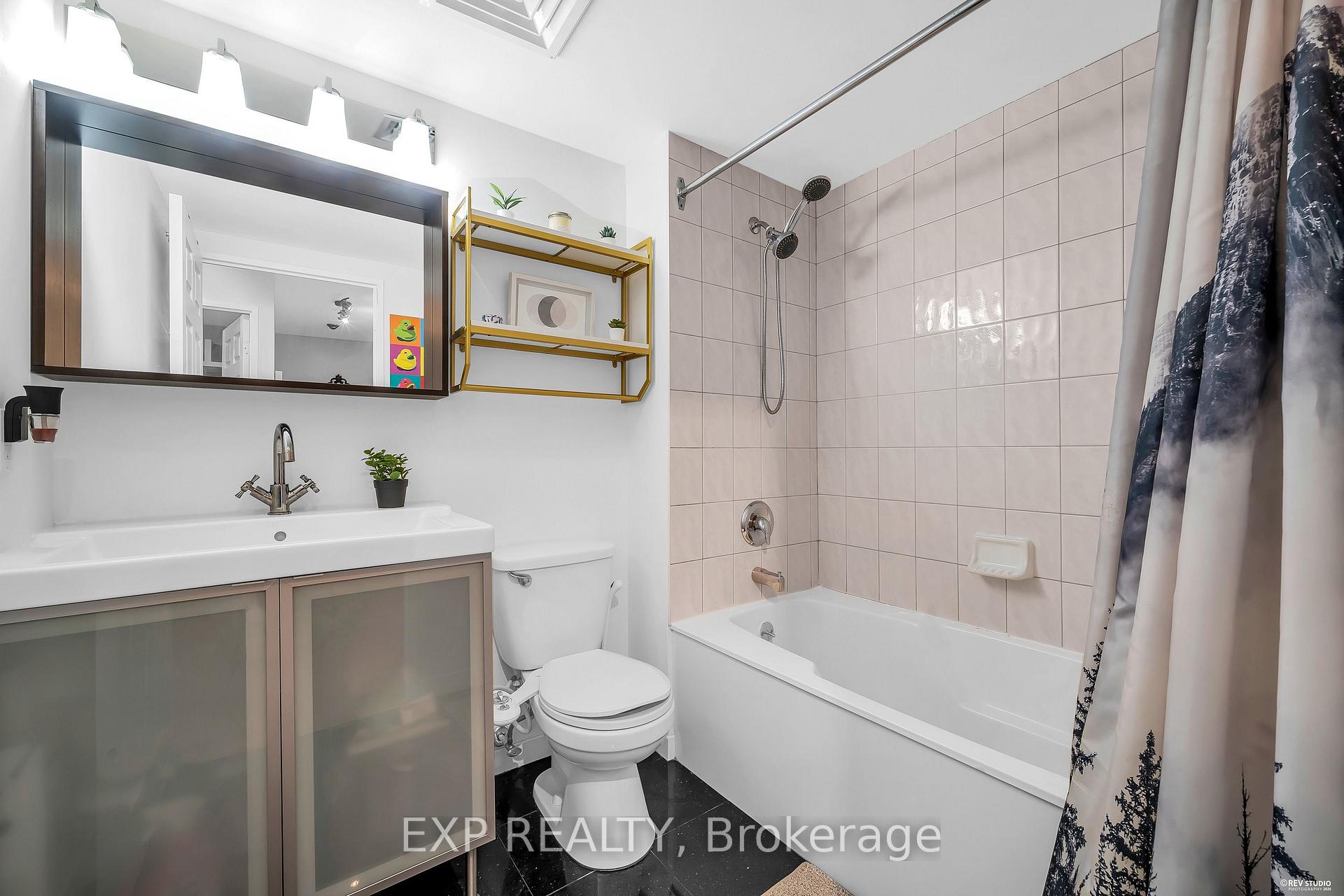 Photo 23 of Unit 1016, 8 Lee Centre Drive N, Scarborough, Woburn — HOMEH