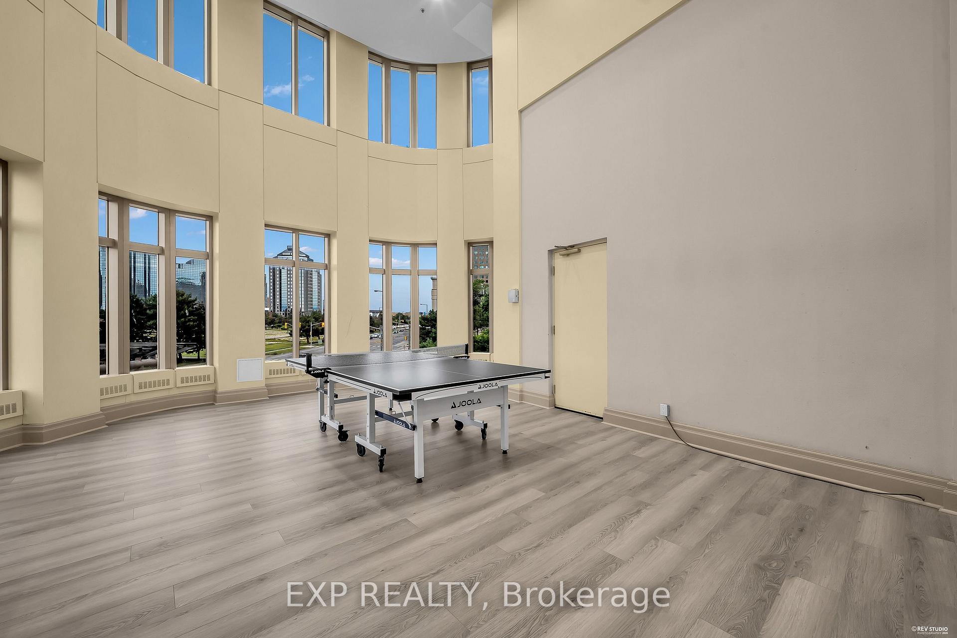 Photo 25 of Unit 1016, 8 Lee Centre Drive N, Scarborough, Woburn — HOMEH