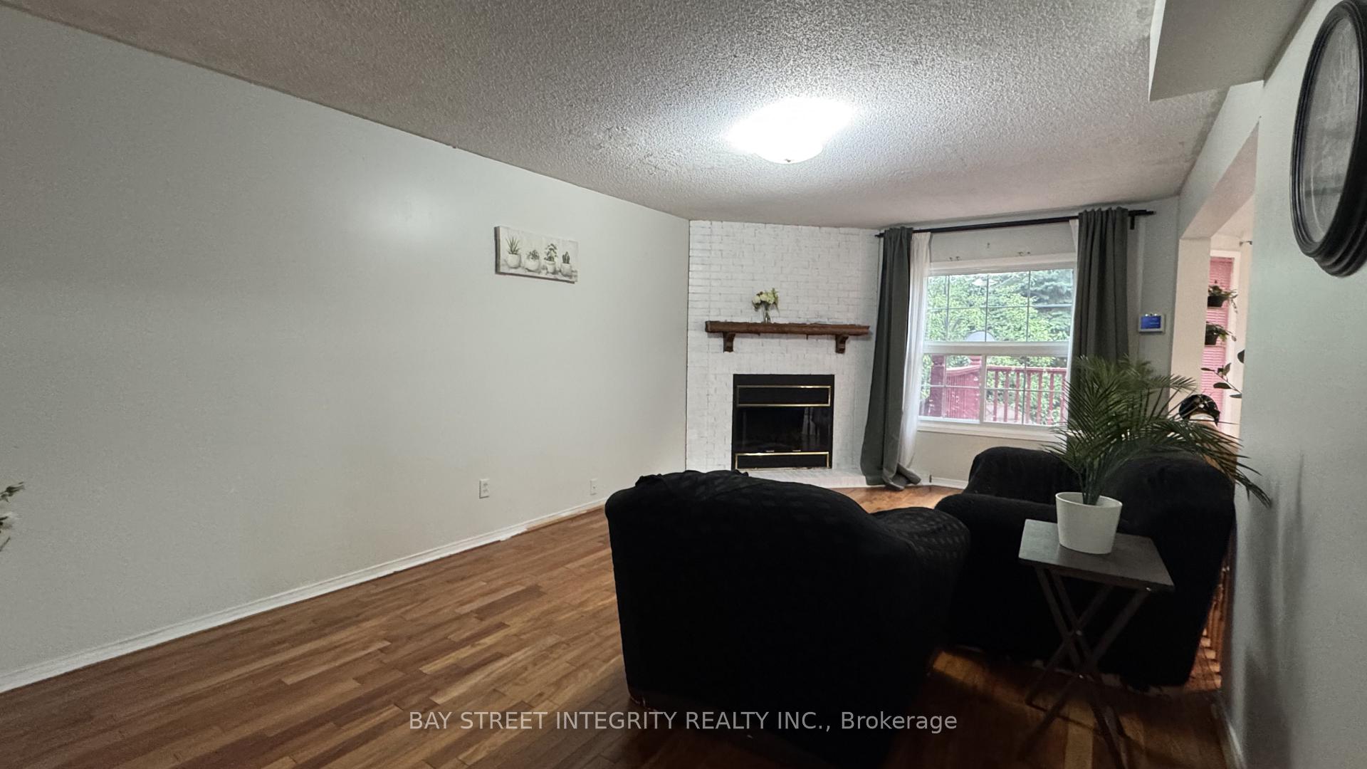 Photo 5 of Unit Upper, 2 Glenheather Terrace, Scarborough, Rouge — HOMEH