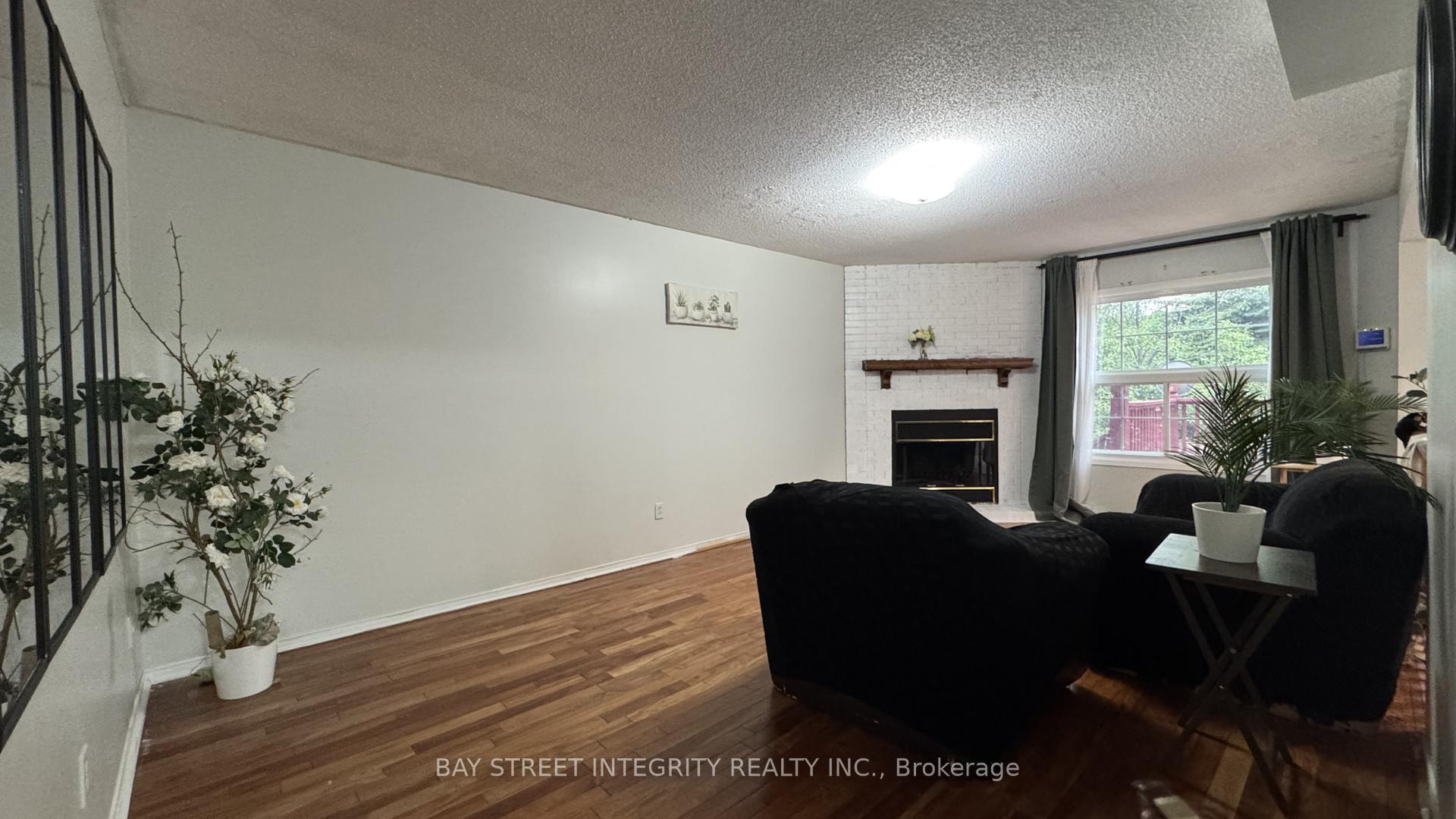 Photo 6 of Unit Upper, 2 Glenheather Terrace, Scarborough, Rouge — HOMEH