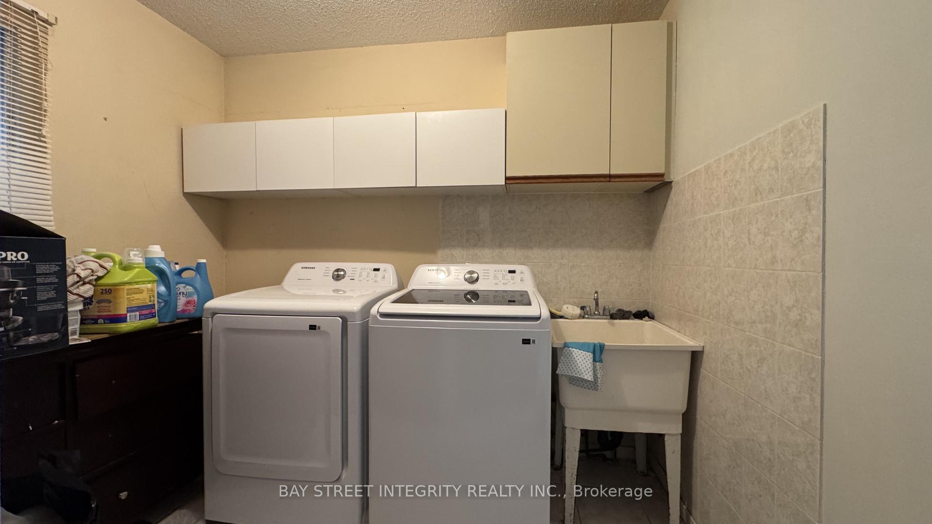Photo 10 of Unit Upper, 2 Glenheather Terrace, Scarborough, Rouge — HOMEH