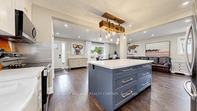 Photo 5 of Unit Upper, 29 Bronte Crescent, Barrie, Letitia Heights — HOMEH