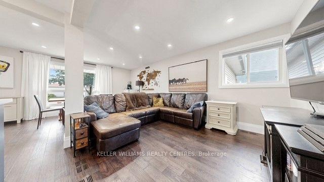 Photo 15 of Unit Upper, 29 Bronte Crescent, Barrie, Letitia Heights — HOMEH