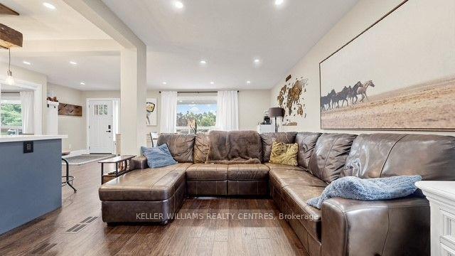 Photo 16 of Unit Upper, 29 Bronte Crescent, Barrie, Letitia Heights — HOMEH