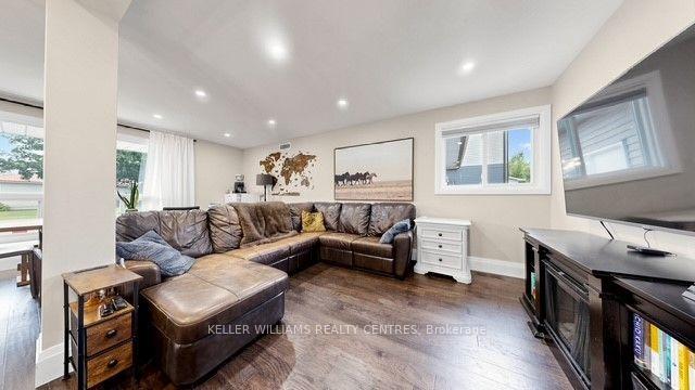 Photo 18 of Unit Upper, 29 Bronte Crescent, Barrie, Letitia Heights — HOMEH