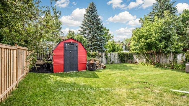 Photo 31 of Unit Upper, 29 Bronte Crescent, Barrie, Letitia Heights — HOMEH