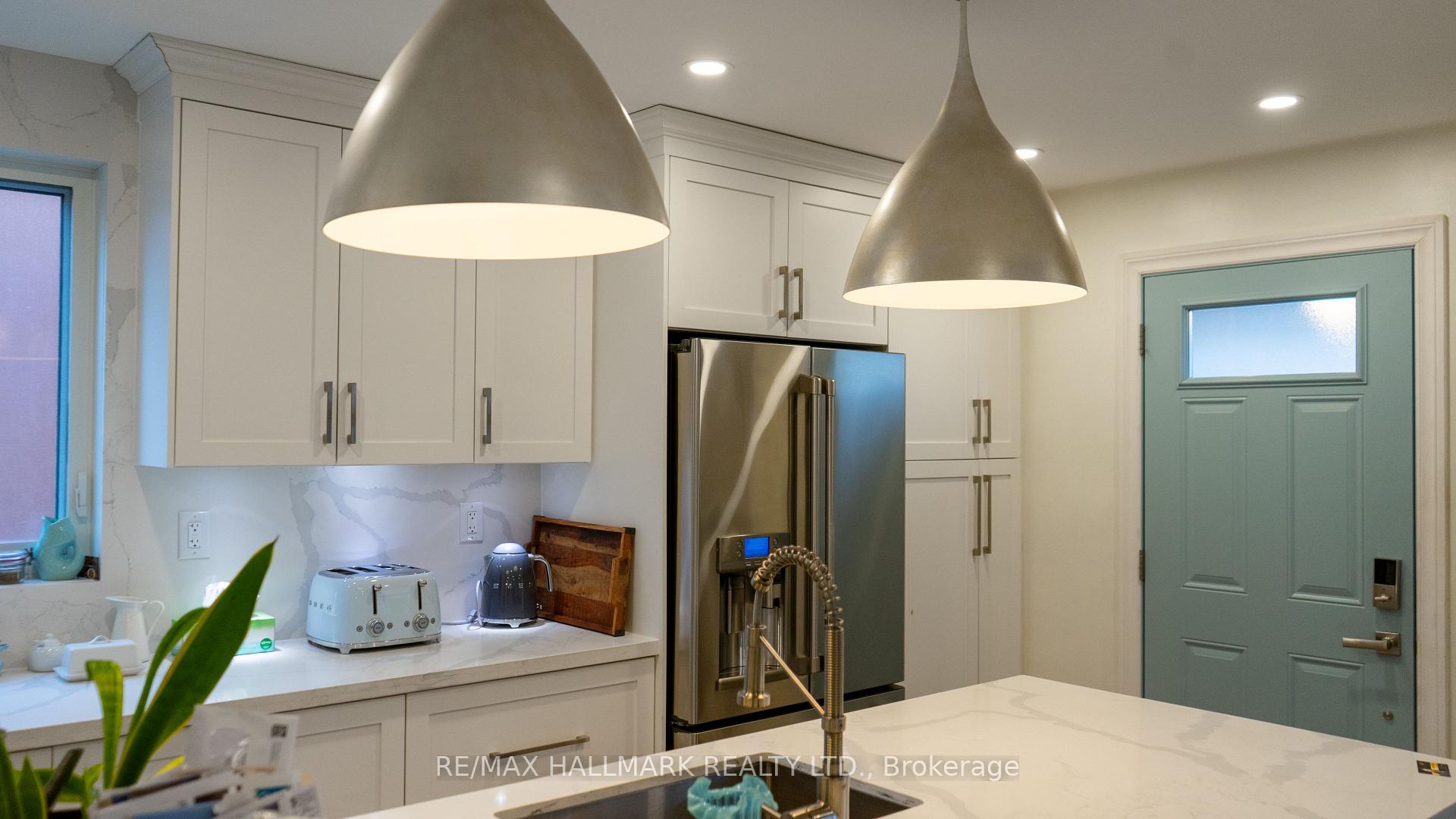 Photo 3 of 203 Elmhurst Avenue, North York, Lansing-Westgate — HOMEH