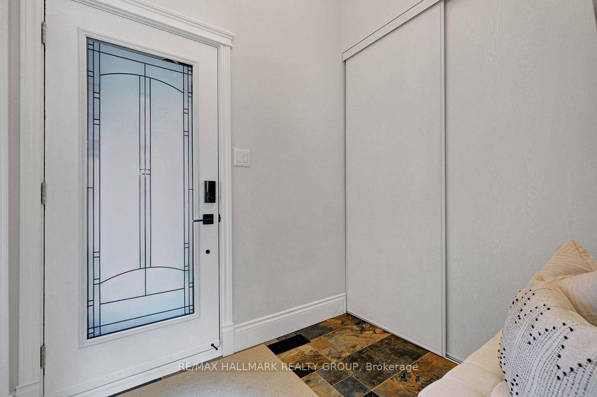 Photo 4 of 6252 Sablewood Place, Ottawa, Chapel Hill — HOMEH