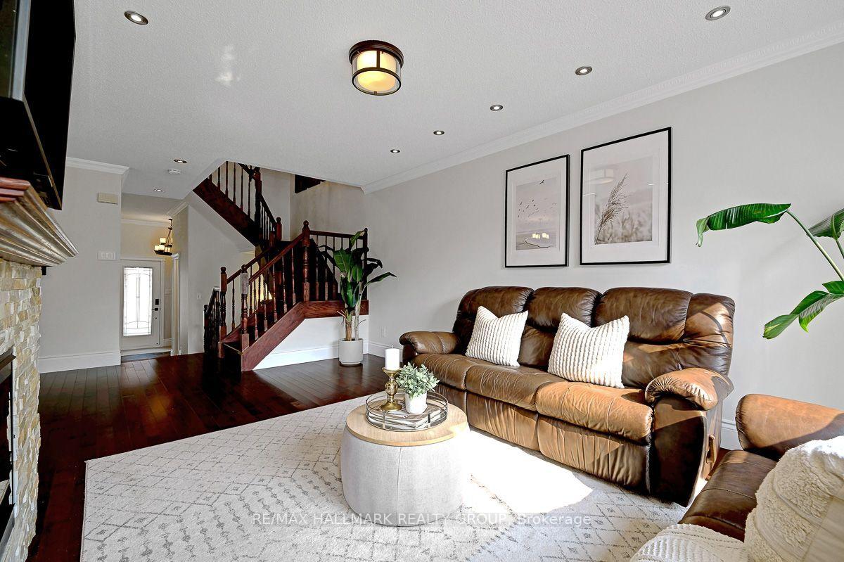 Photo 13 of 6252 Sablewood Place, Ottawa, Chapel Hill — HOMEH
