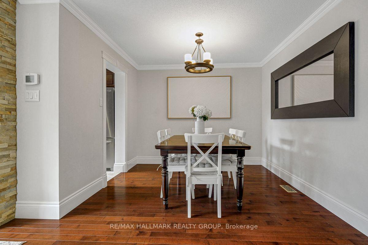 Photo 16 of 6252 Sablewood Place, Ottawa, Chapel Hill — HOMEH
