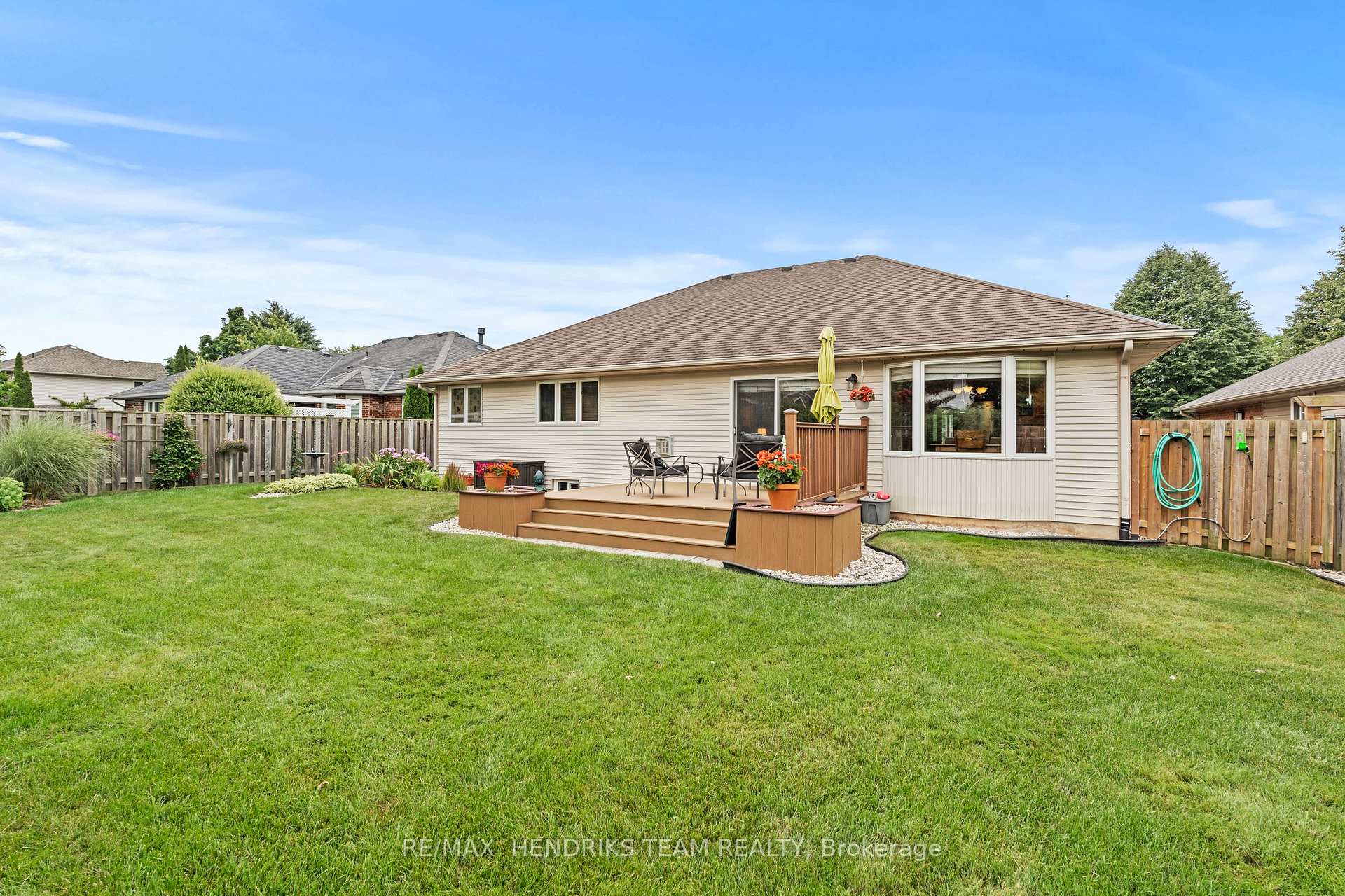 Photo 33 of 28 Heritage Lane, Welland, N. Welland — HOMEH