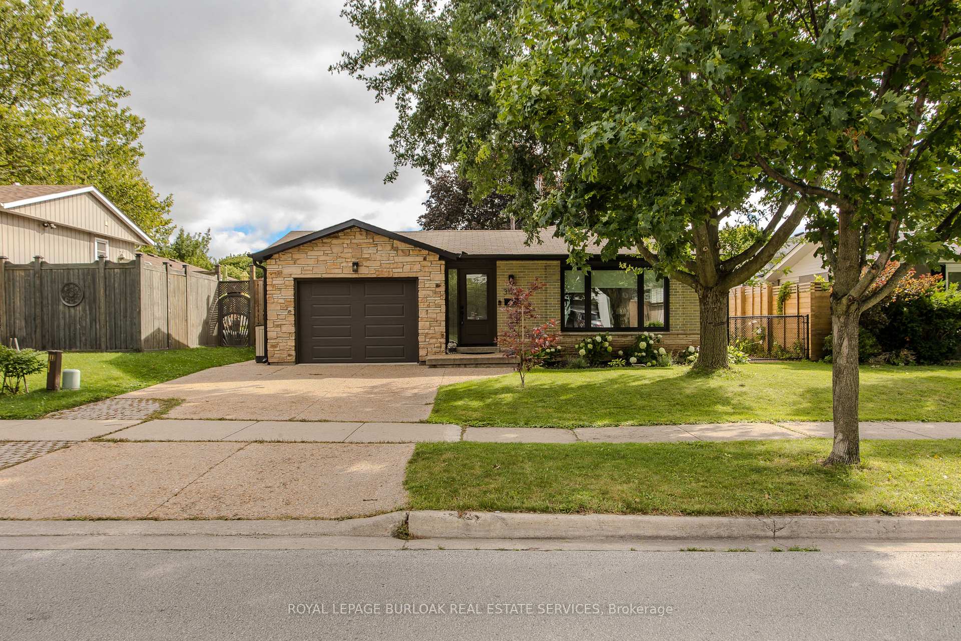Photo 1 of 3128 Centennial Drive, Burlington, Palmer — HOMEH