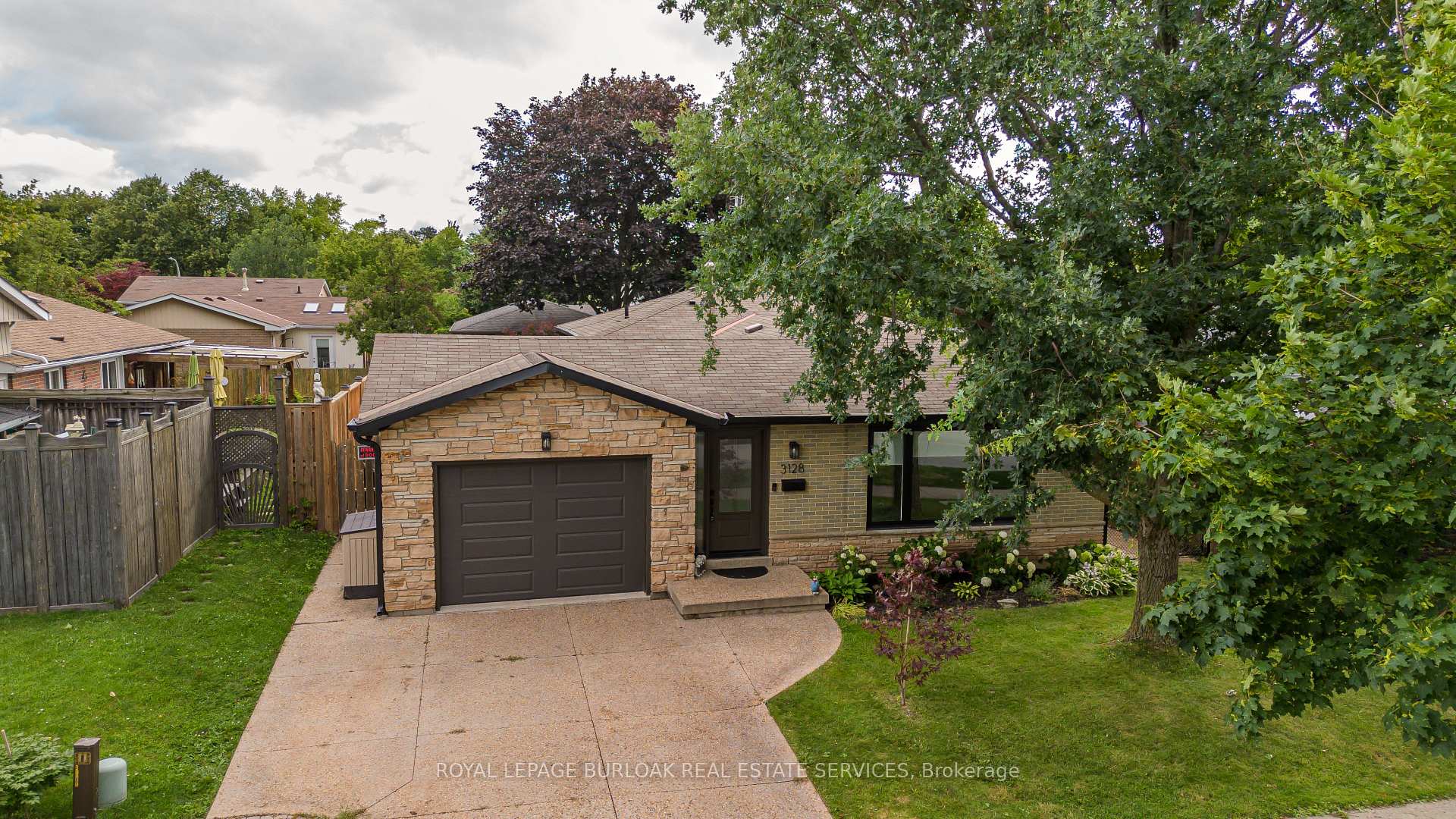 Photo 3 of 3128 Centennial Drive, Burlington, Palmer — HOMEH